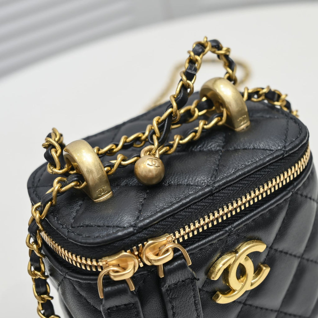 B1X43C45 Popular  leather bag 