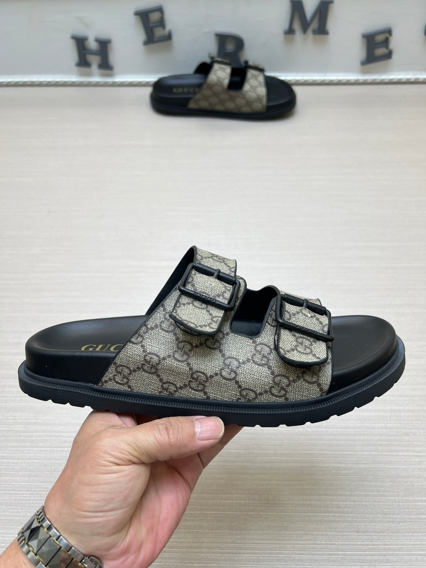 Z5ZB90 Popular slippers