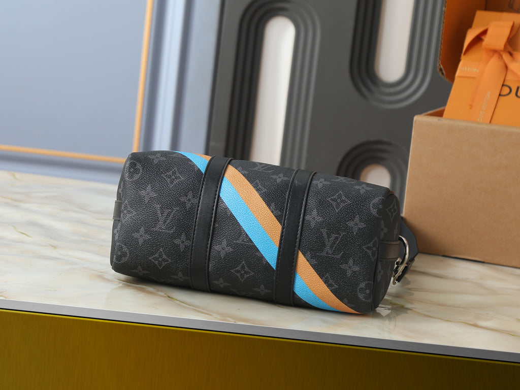 B1R76E51 Popular leather bag