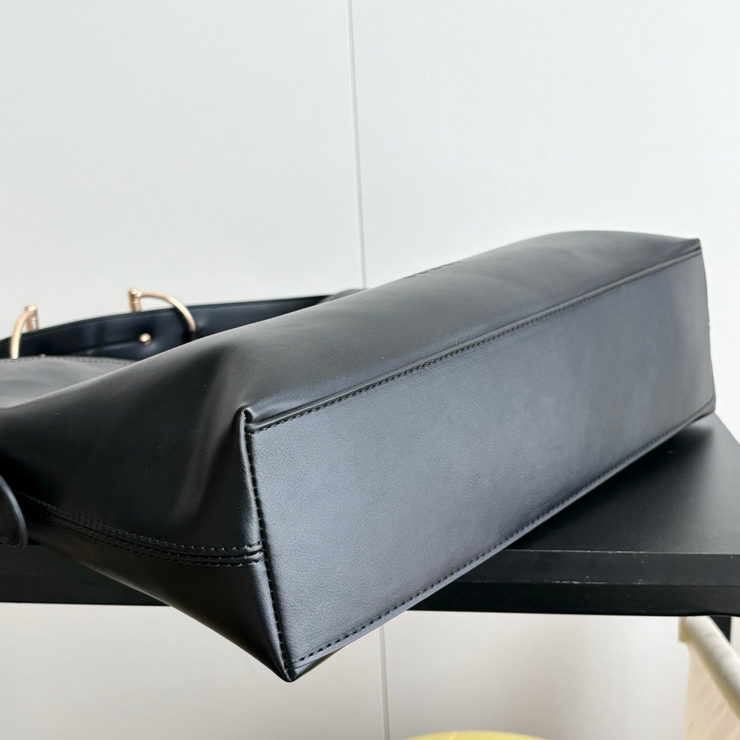 B1P36C56 Popular leather bag