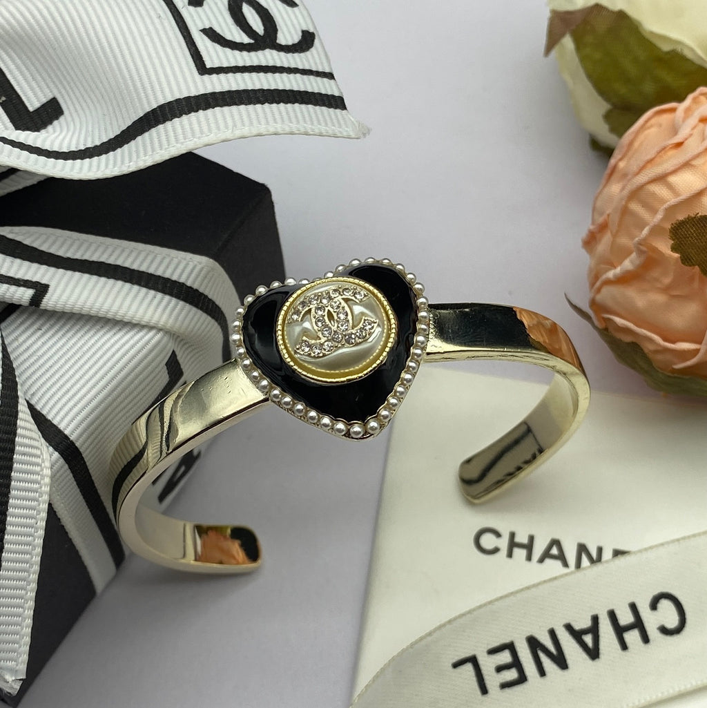 X1N85C212K  Popular Bracelets