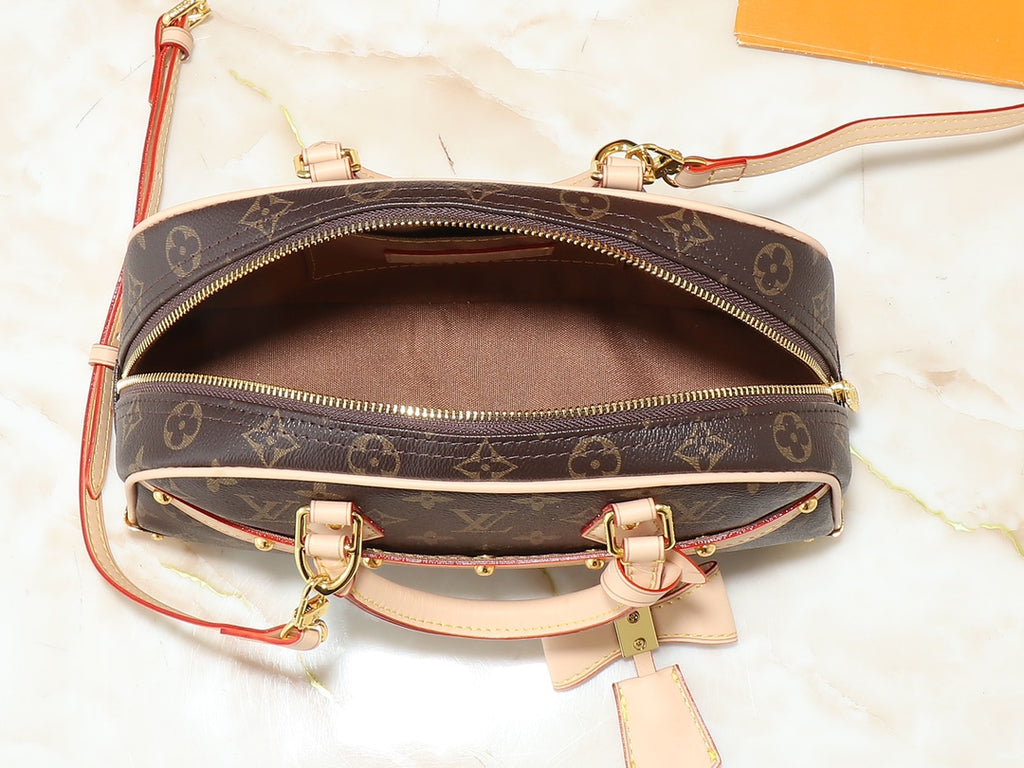 B12W15E4 Popular leather bag