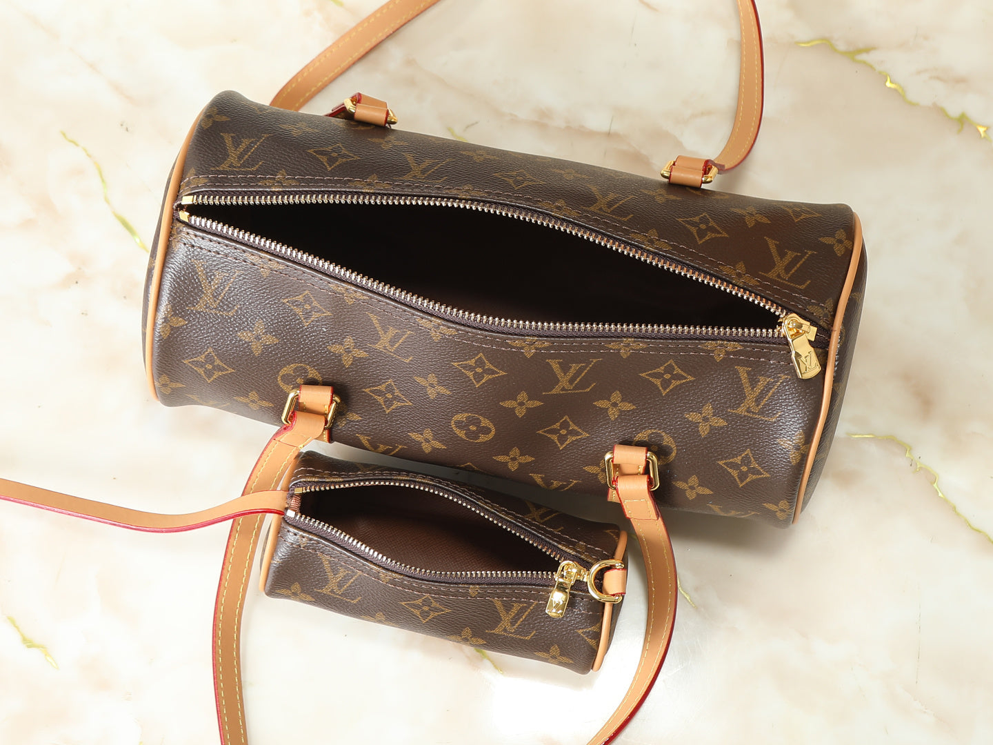 B1N56E21 Popular leather bag