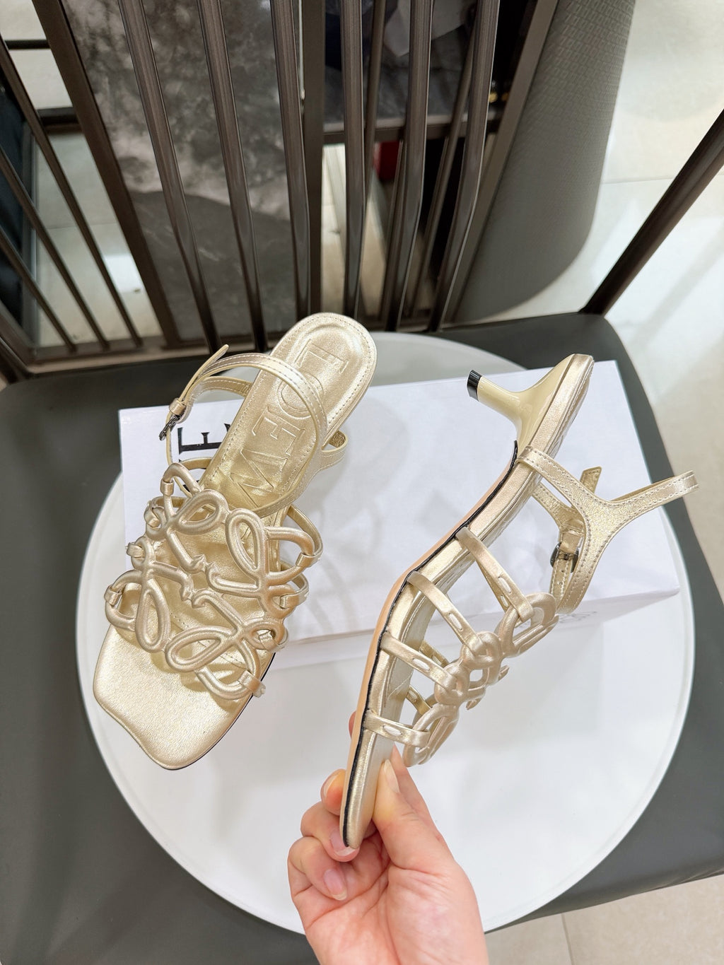 Z2R76A12 Popular high-quality  leather shoes