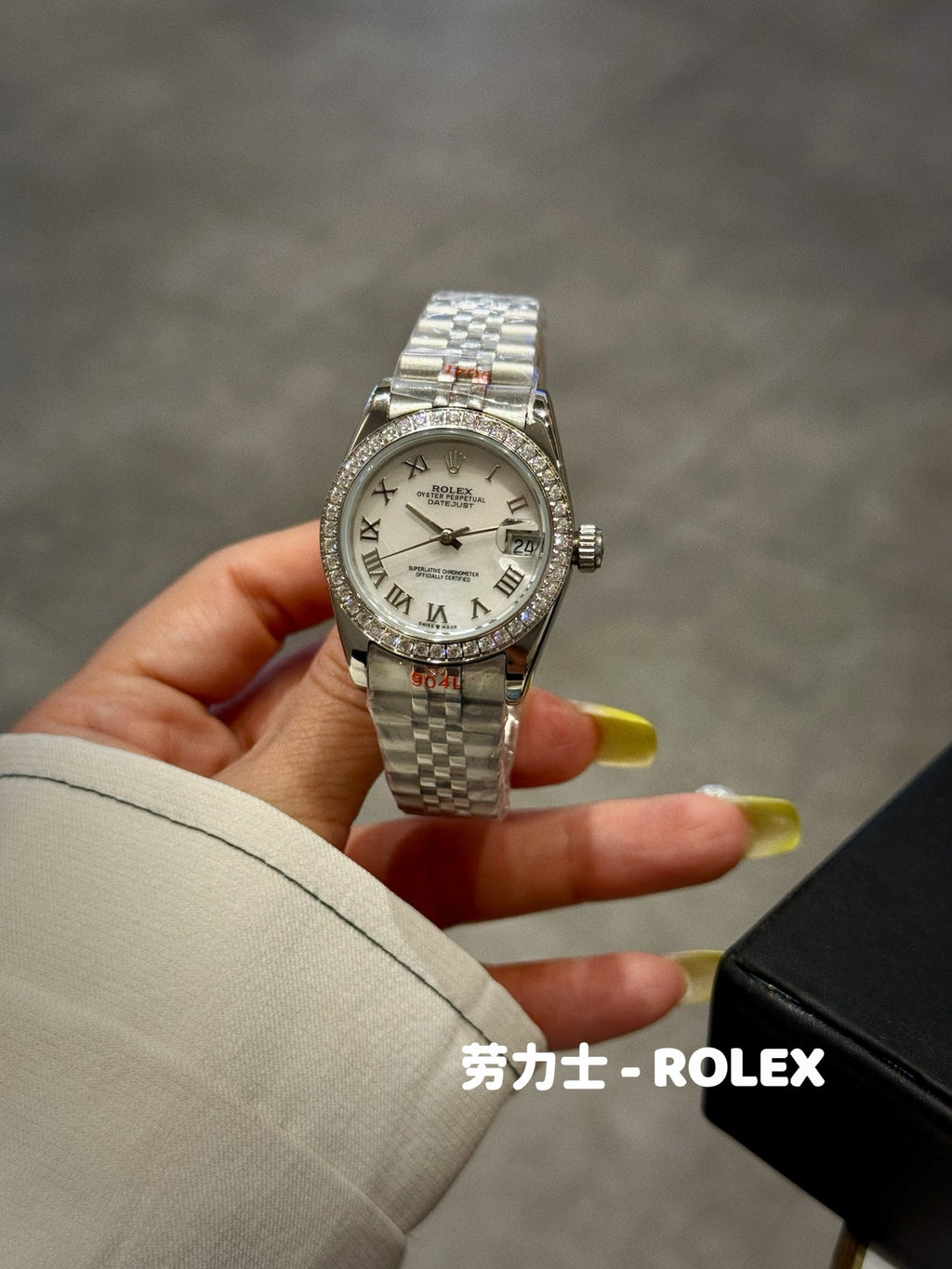 L1R36L17 Popular Watches