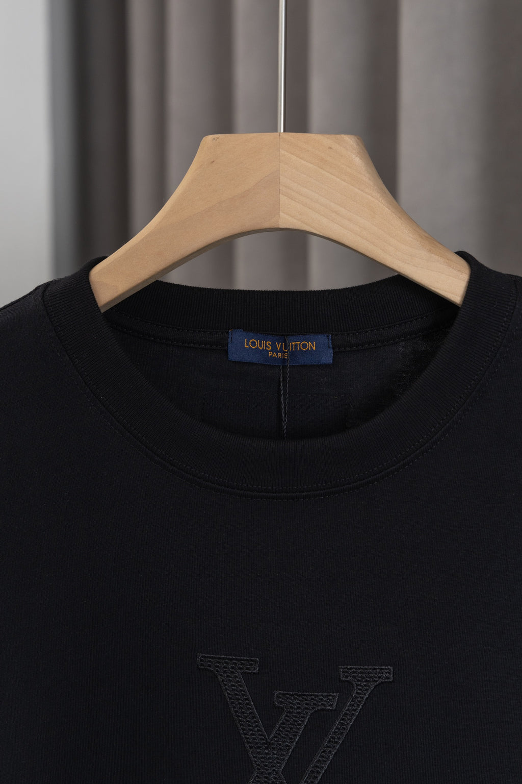 U1W25E3  Popular T-shirts