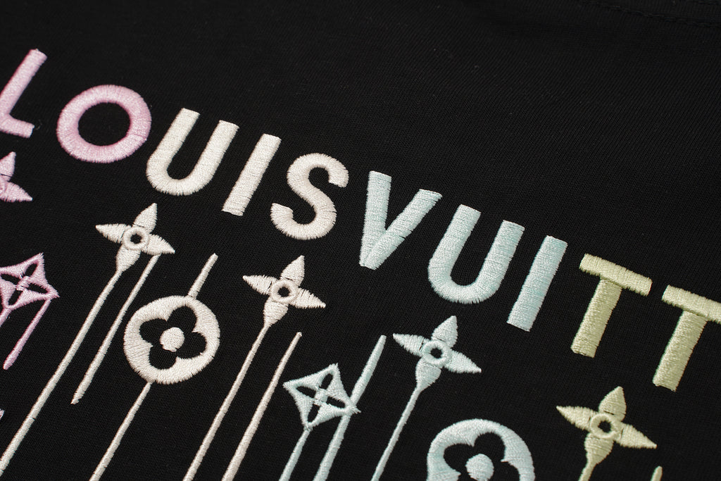 U1R76E12 Popular T-shirts