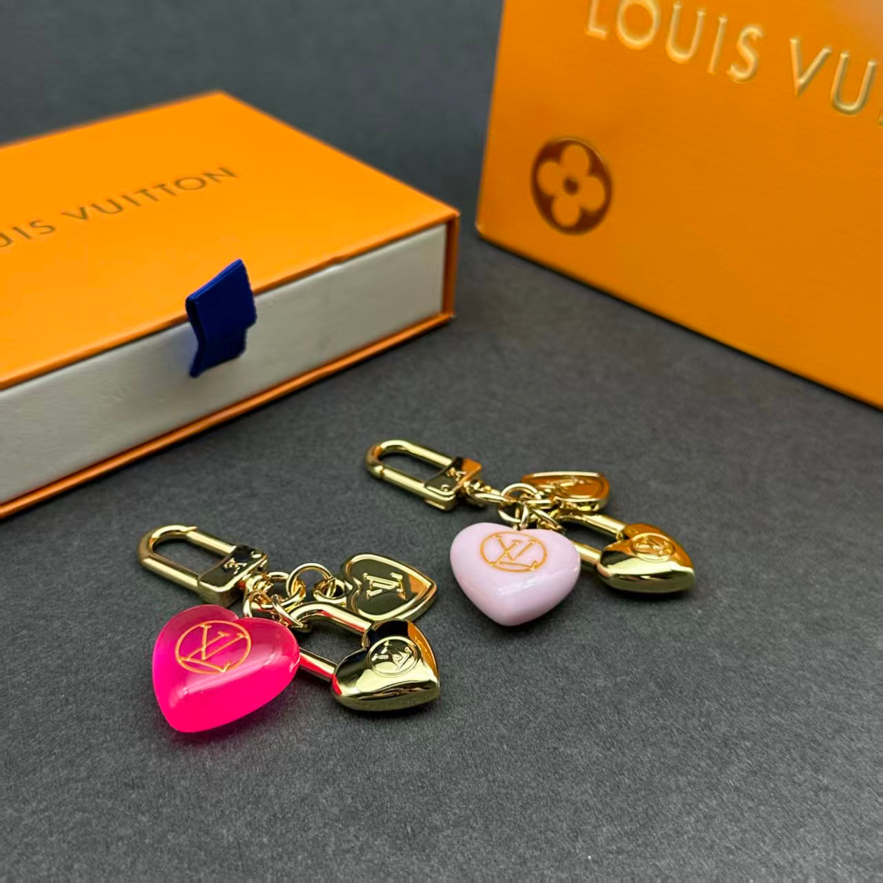 A1Z105E46 Popular bag 's charms accessories