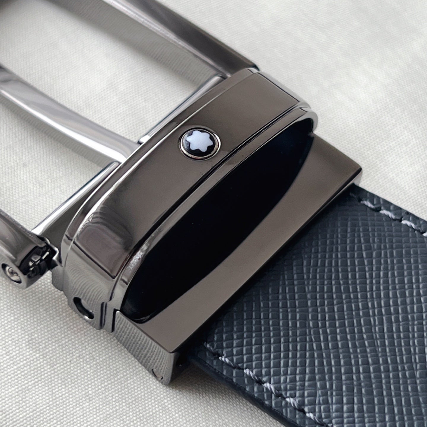P1Q115A3 Popular High quality belt With full package