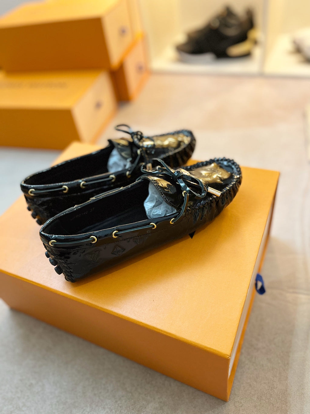 Z2Q95E99 Popular high-quality leather shoes