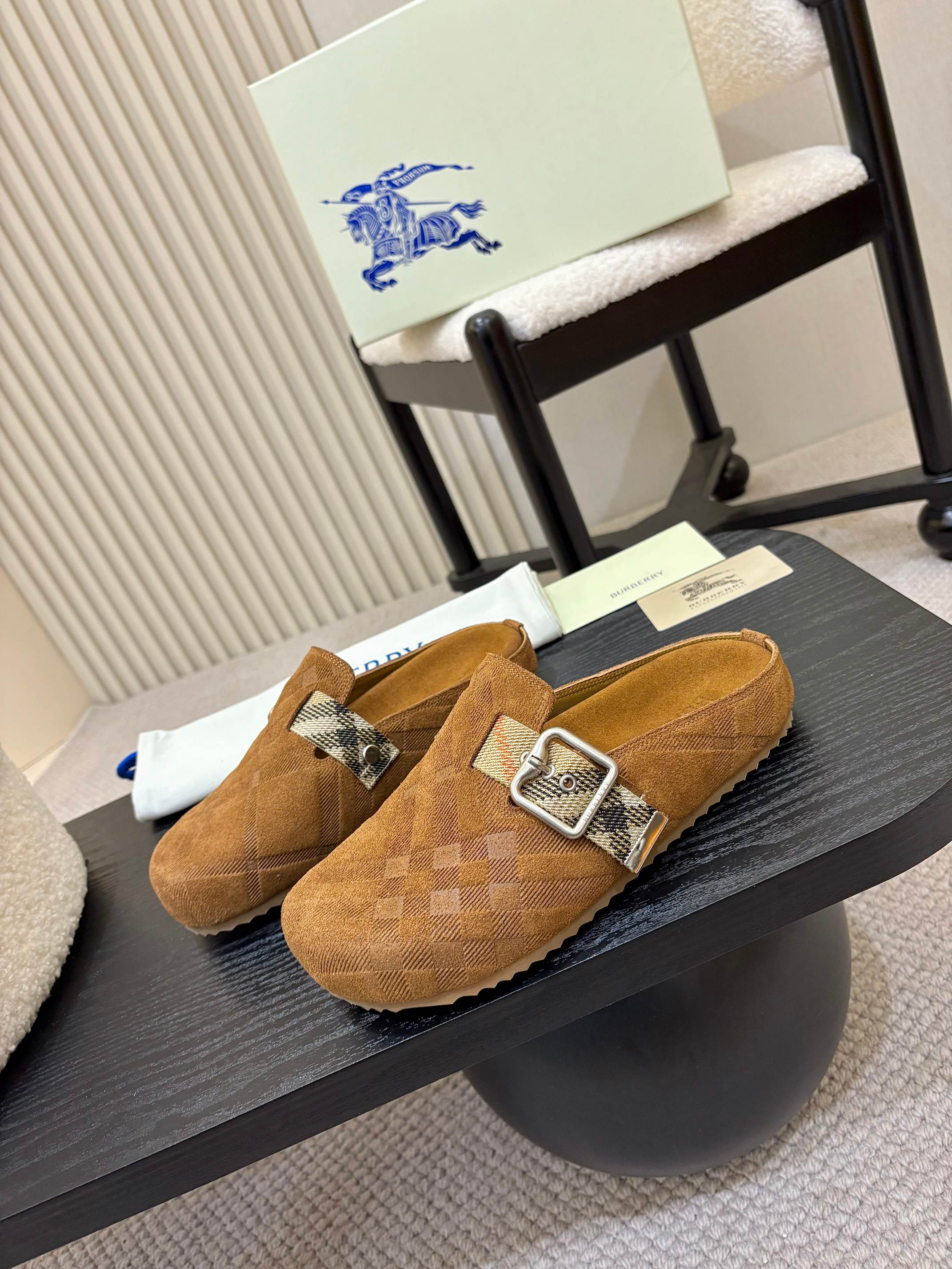 Z2Q105R243 Popular high-quality  Shoes