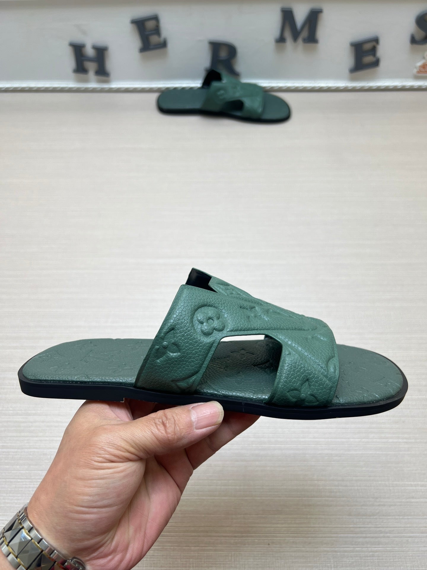 Z5ZE34 Popular slippers