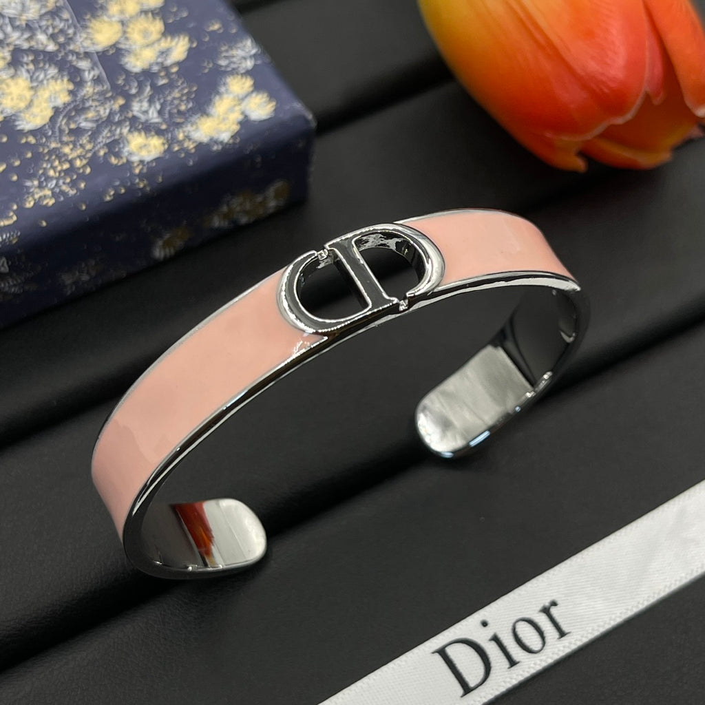 X1Z94D671K  Popular Bracelets