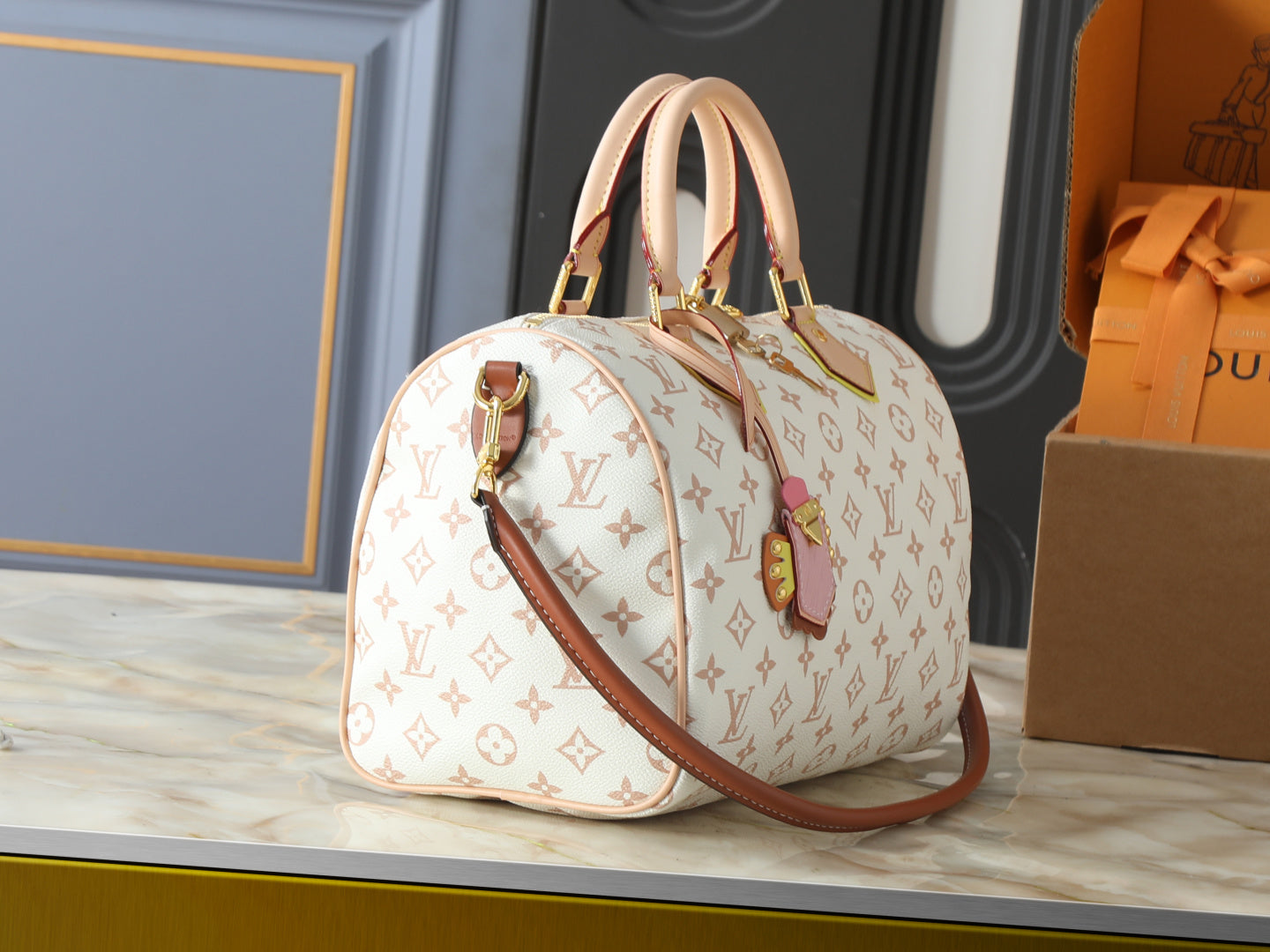 B1N86E9 Popular leather bag
