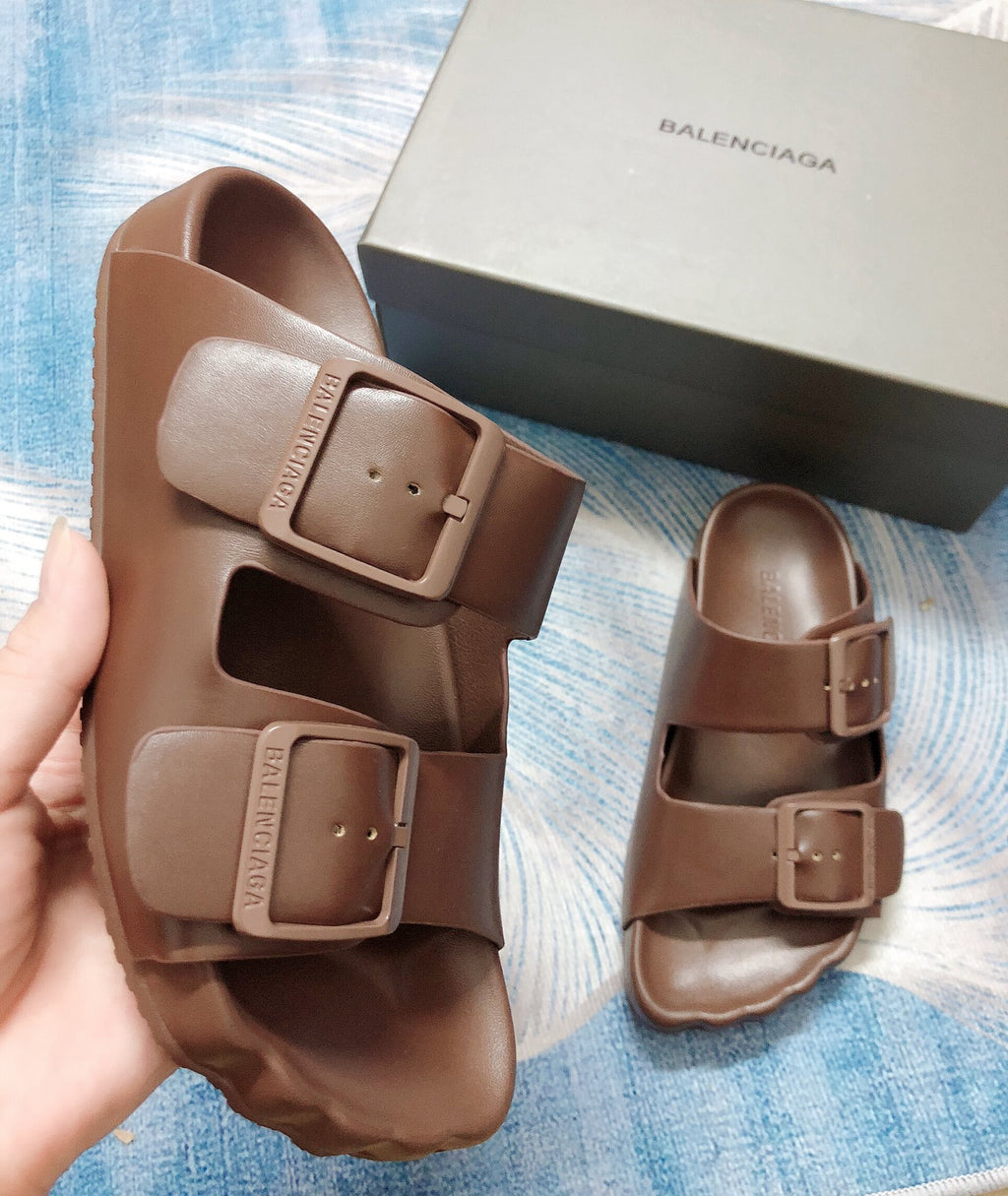 Z1Z54J193 Popular Slippers