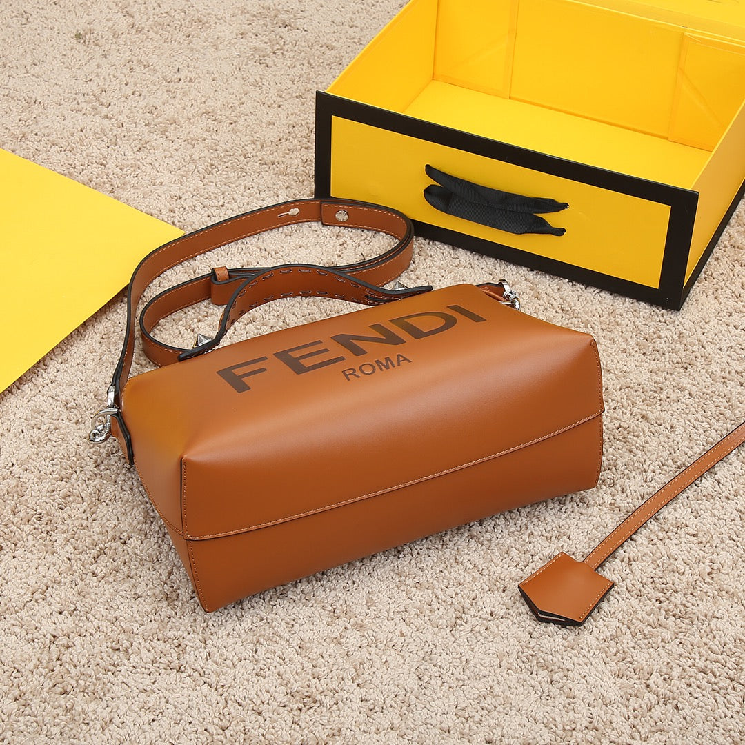 B5X111F41 Popular leather bag 
