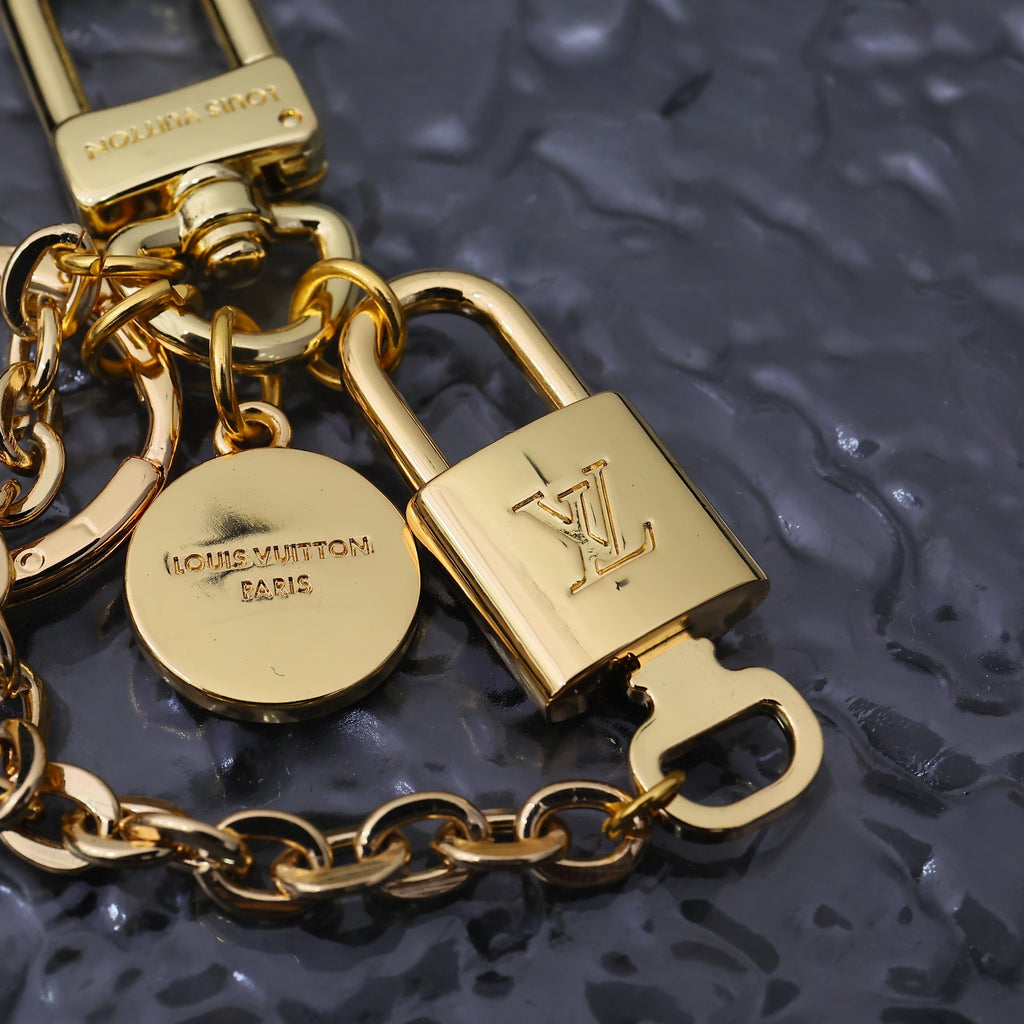 A1Z84E18  Popular key closure