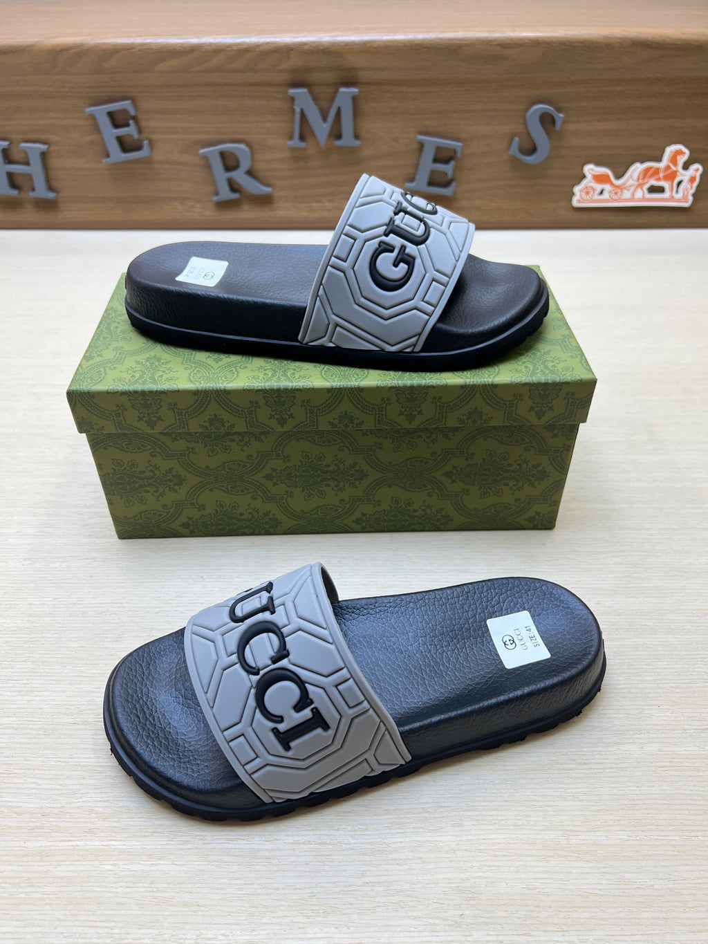 Z5R66B30 Popular Slippers