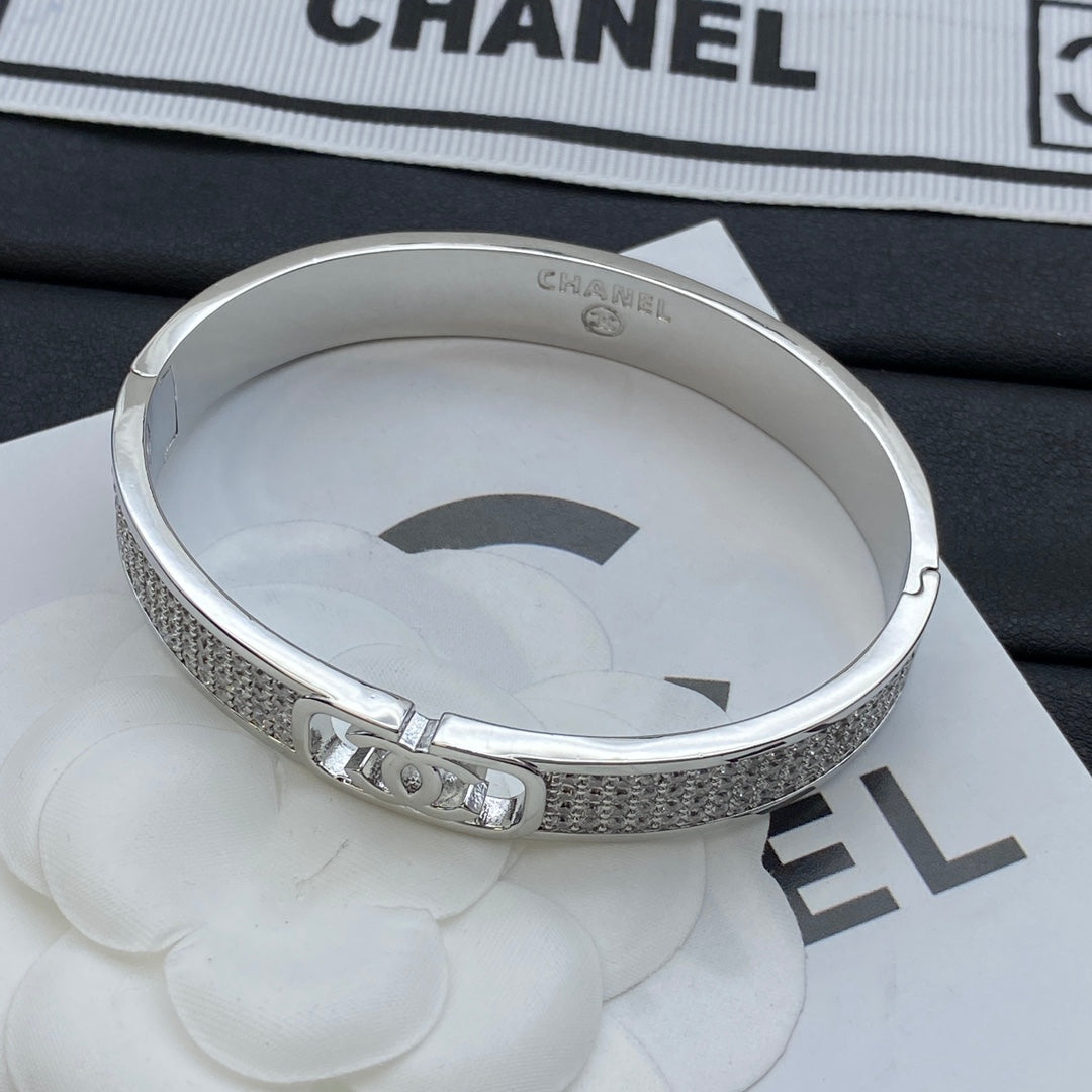X1Z34C289K  Popular Bracelets