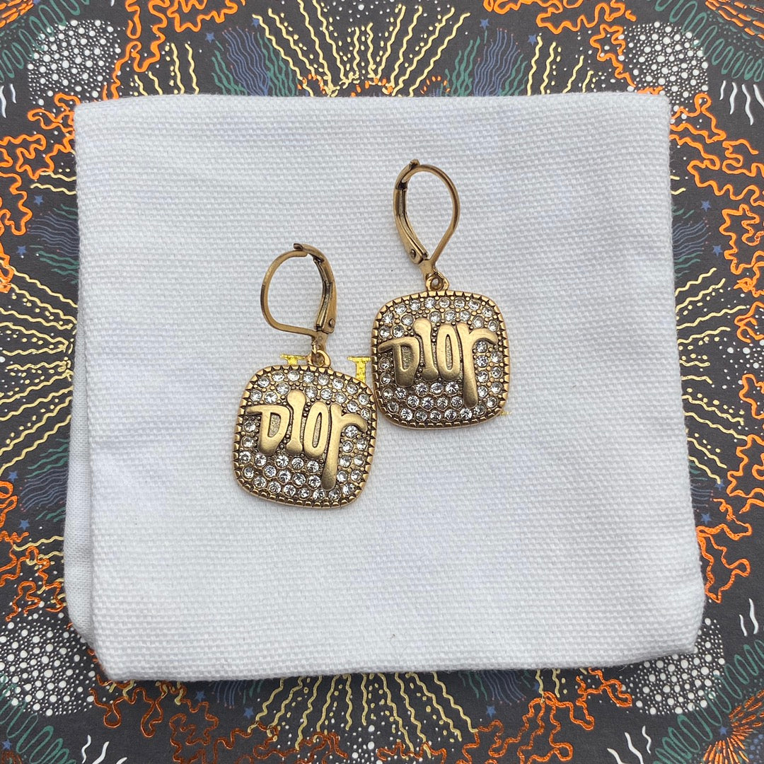 X1Z54D415E Popular  Earrings