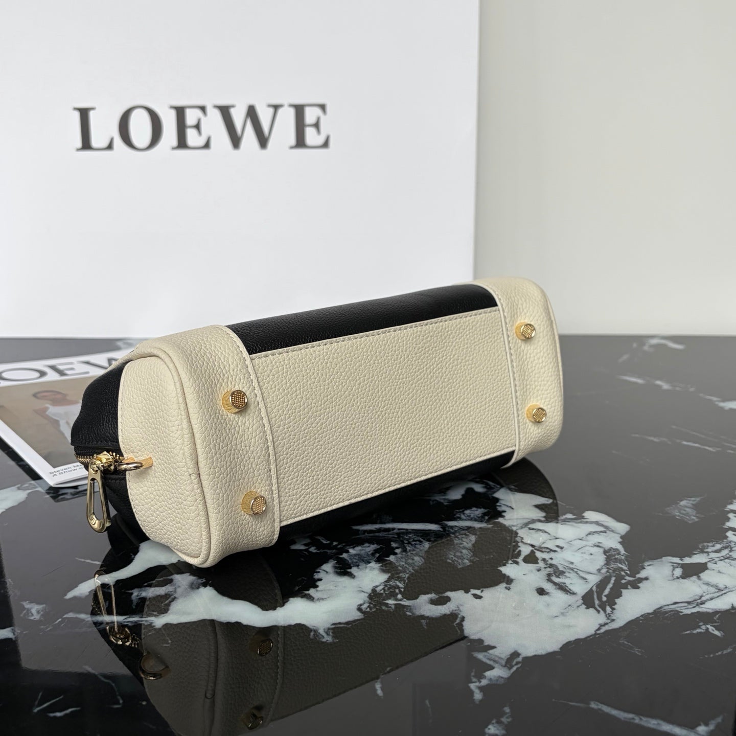 B1R66A12 Popular leather bag