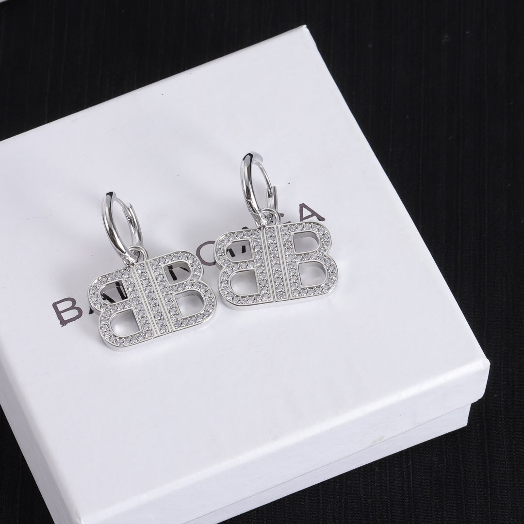 X1Z34J131E Popular Earrings