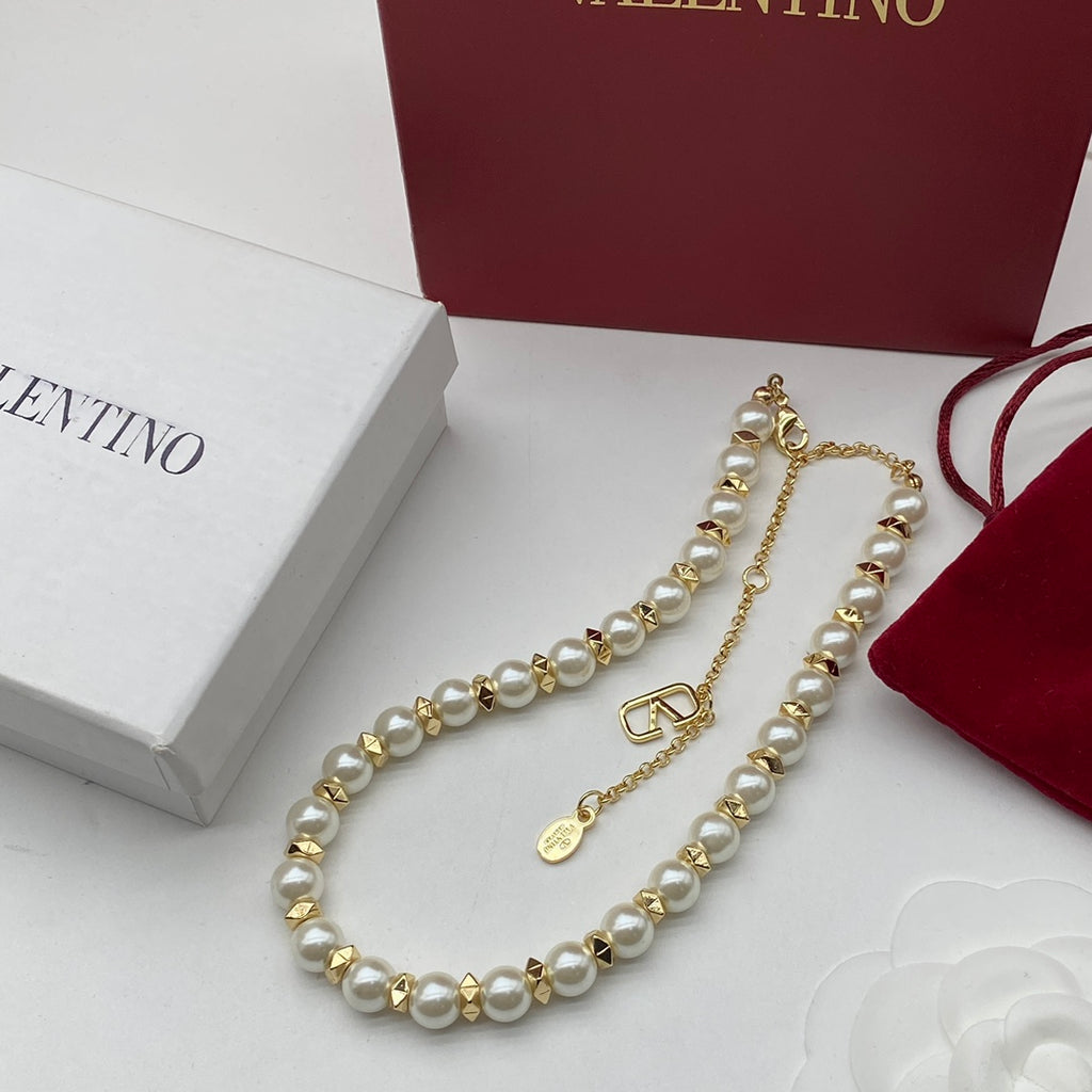 X1Q85VL426X Popular Necklaces