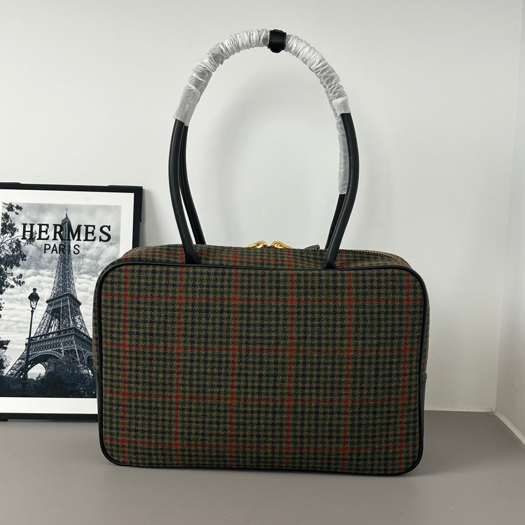 B1R15A46  Popular   bag