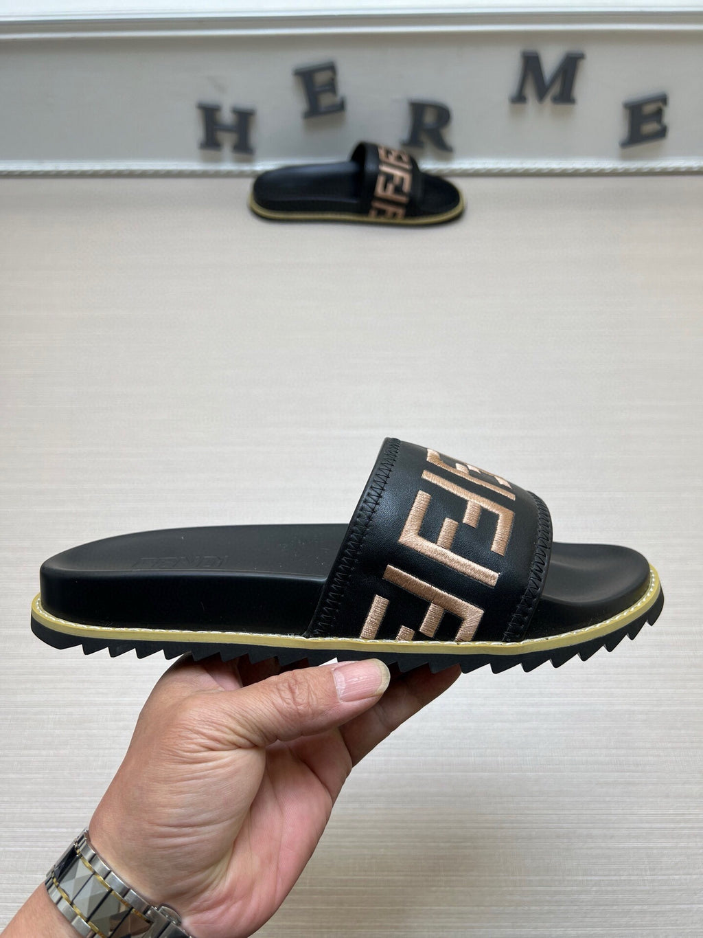Z5ZF25 Popular slippers