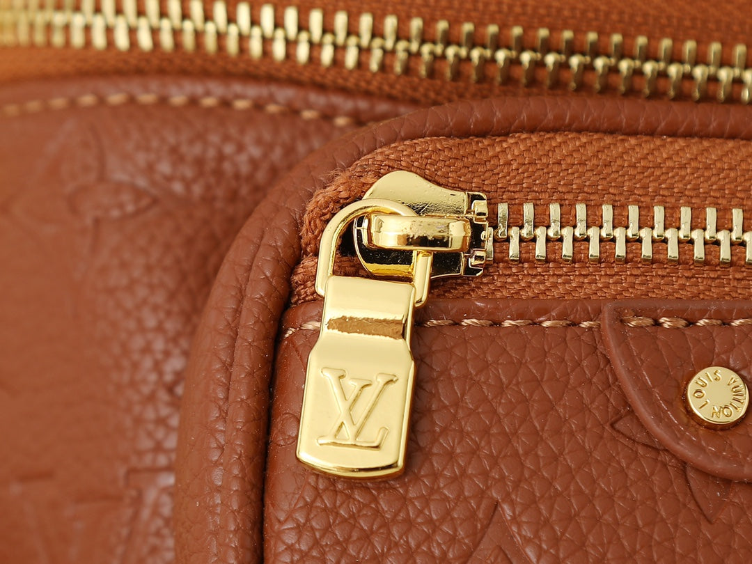 B1P46E72 Popular leather bag