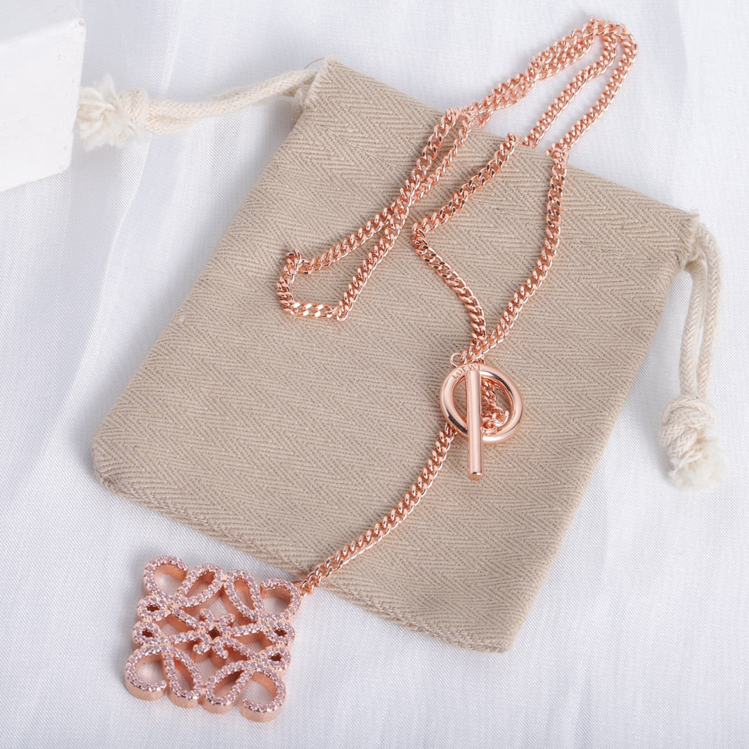 X1R75A37X Popular    Necklaces