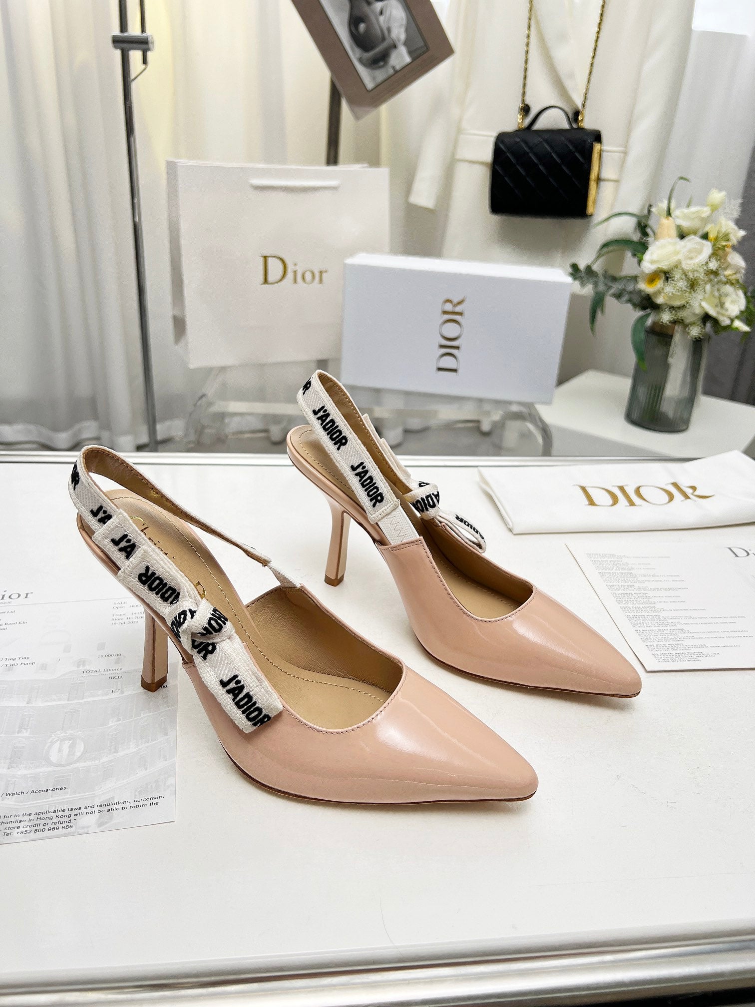 Z2Q55D44  Popular leather High heels
