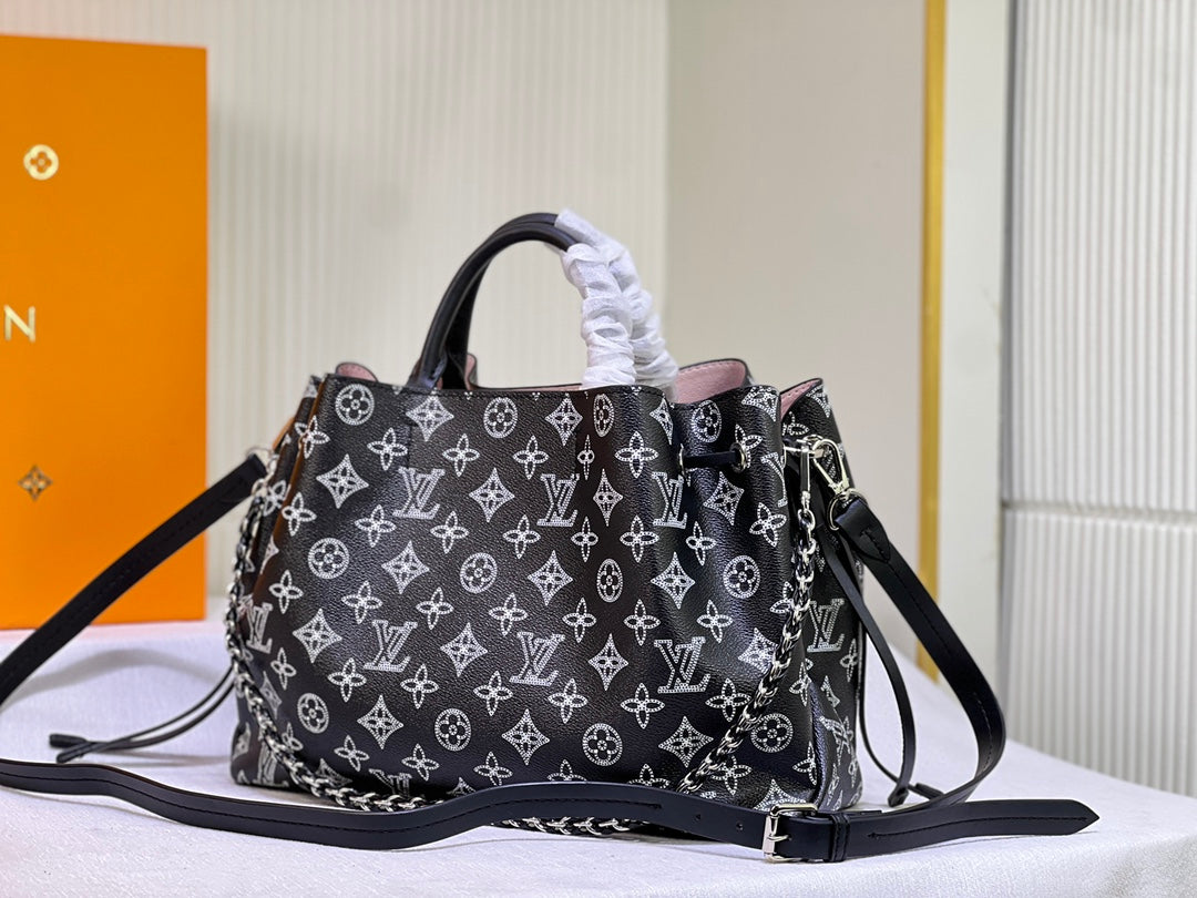 B1X15E13 Popular  leather bag)