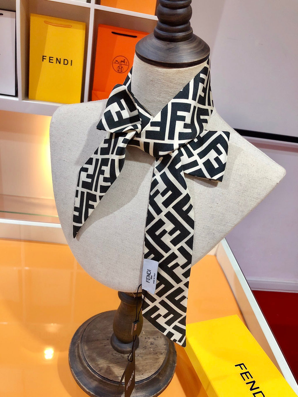 W1Z25F187  Popular Silk Scarve