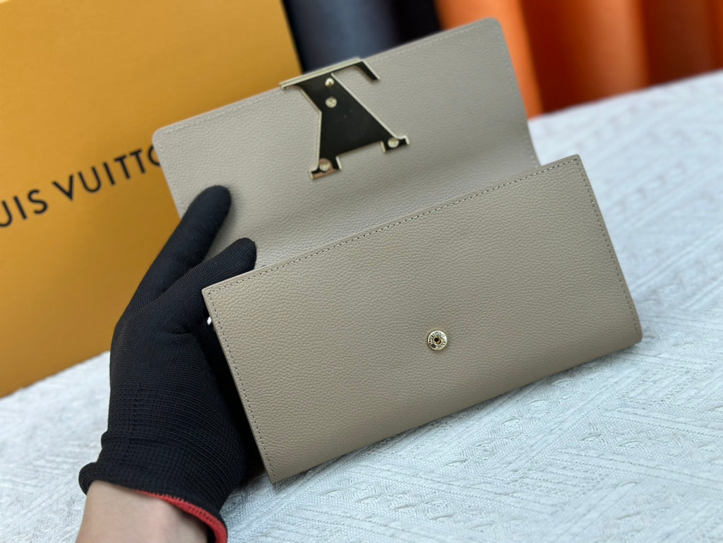 B1X104E74 Popular   leather wallets with package