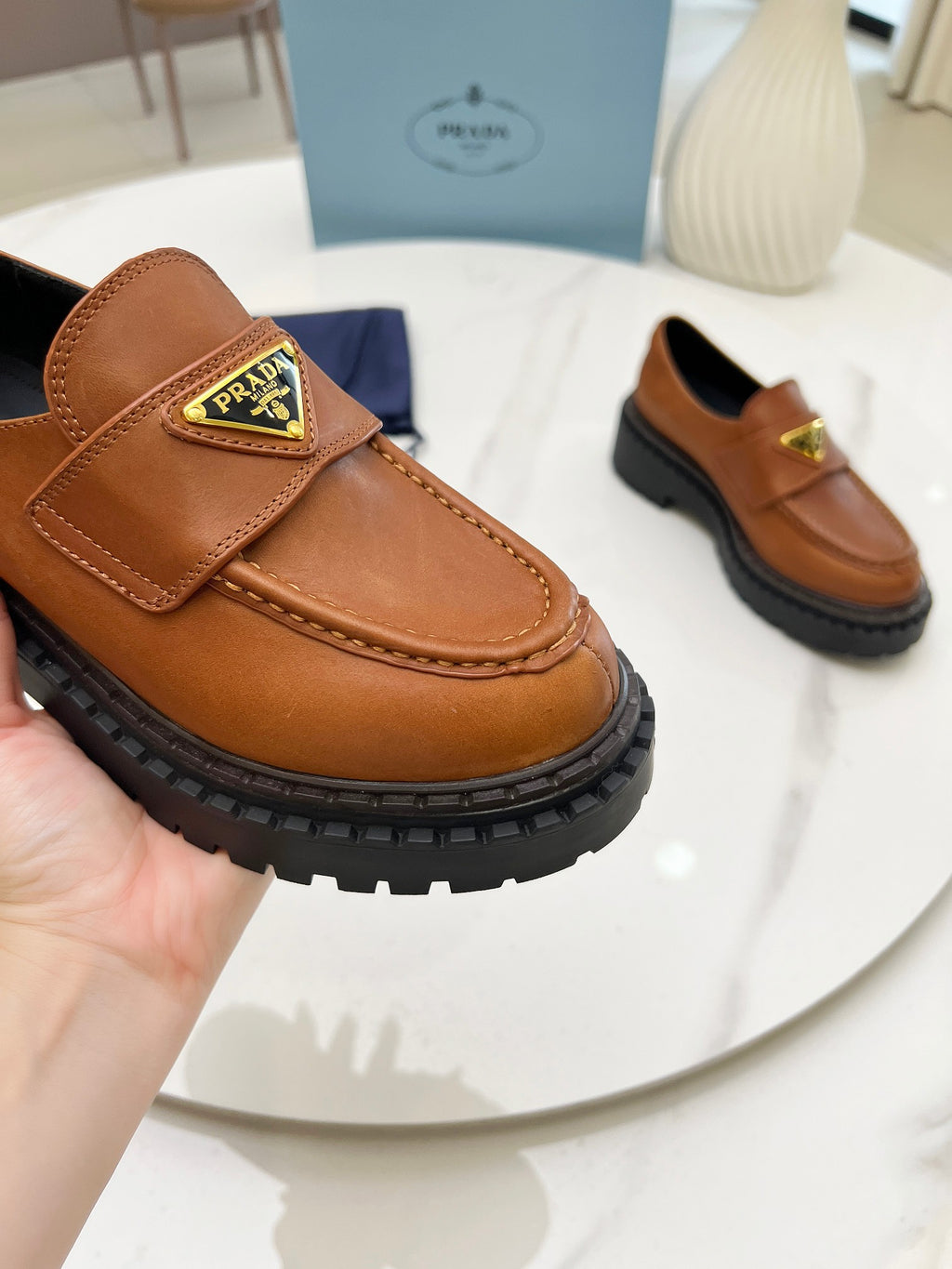 Z2Q105P409 Popular high-quality Shoes