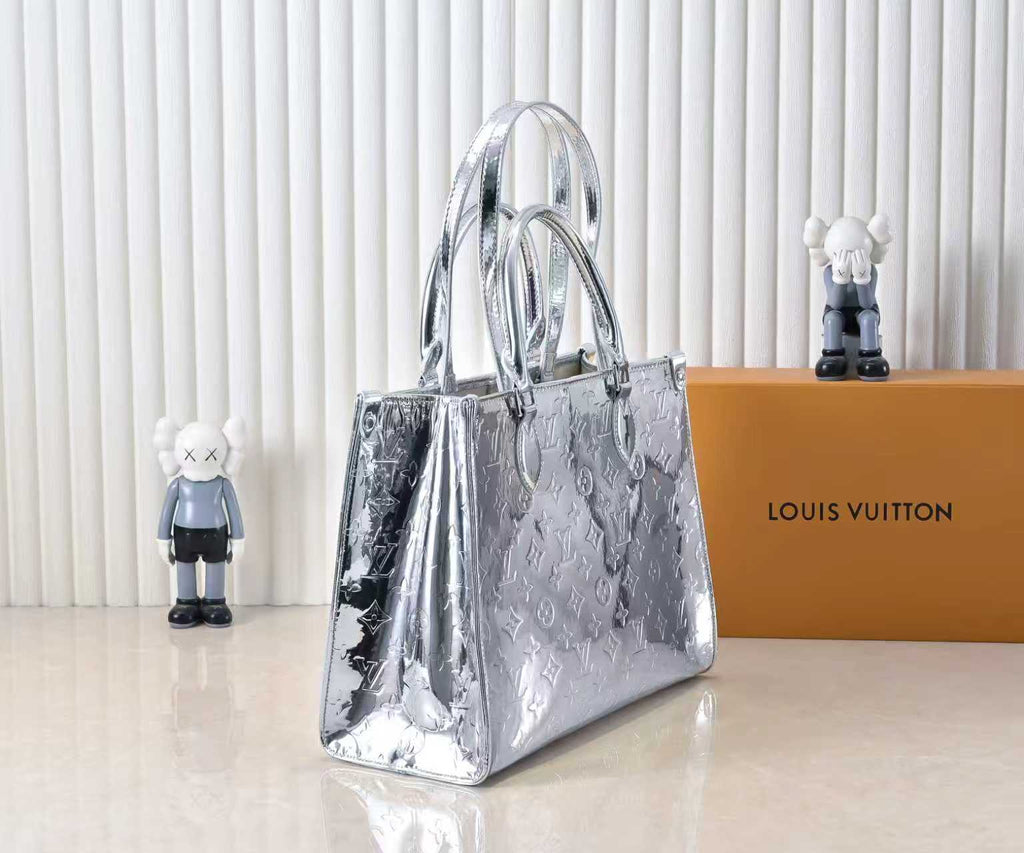 B1P36E36 Popular leather bag