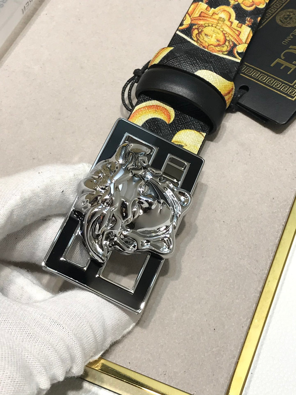 P1Q64V82 Popular High quality belt With full package