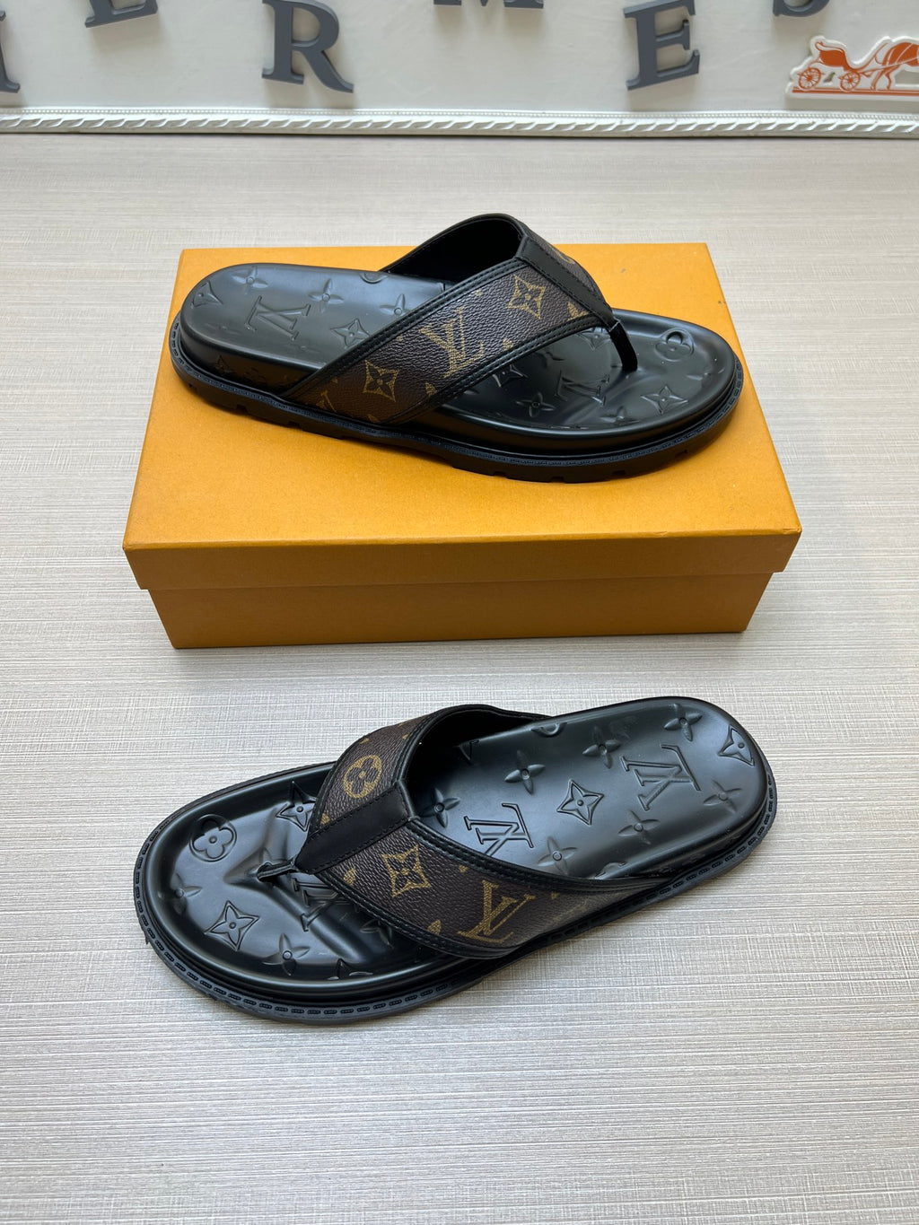 Z5Z35E303 Popular Slippers