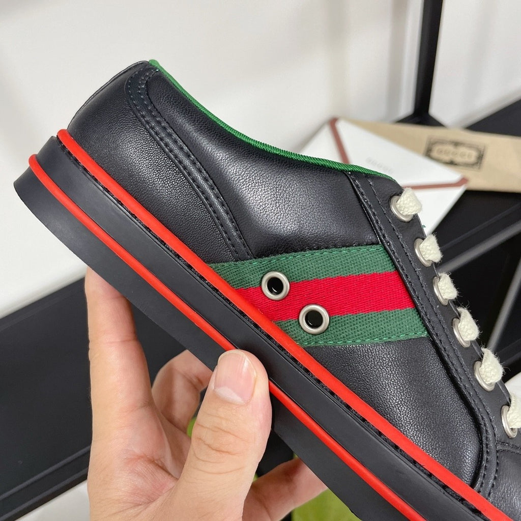 Z2Q105B214 Popular high-quality Shoes