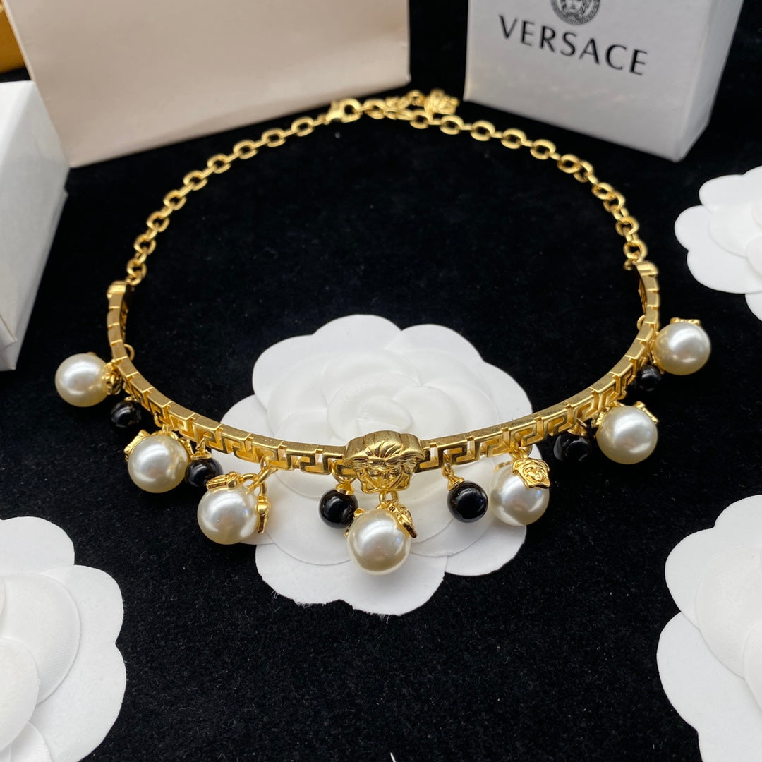 X1Q85V383X  Popular Necklaces