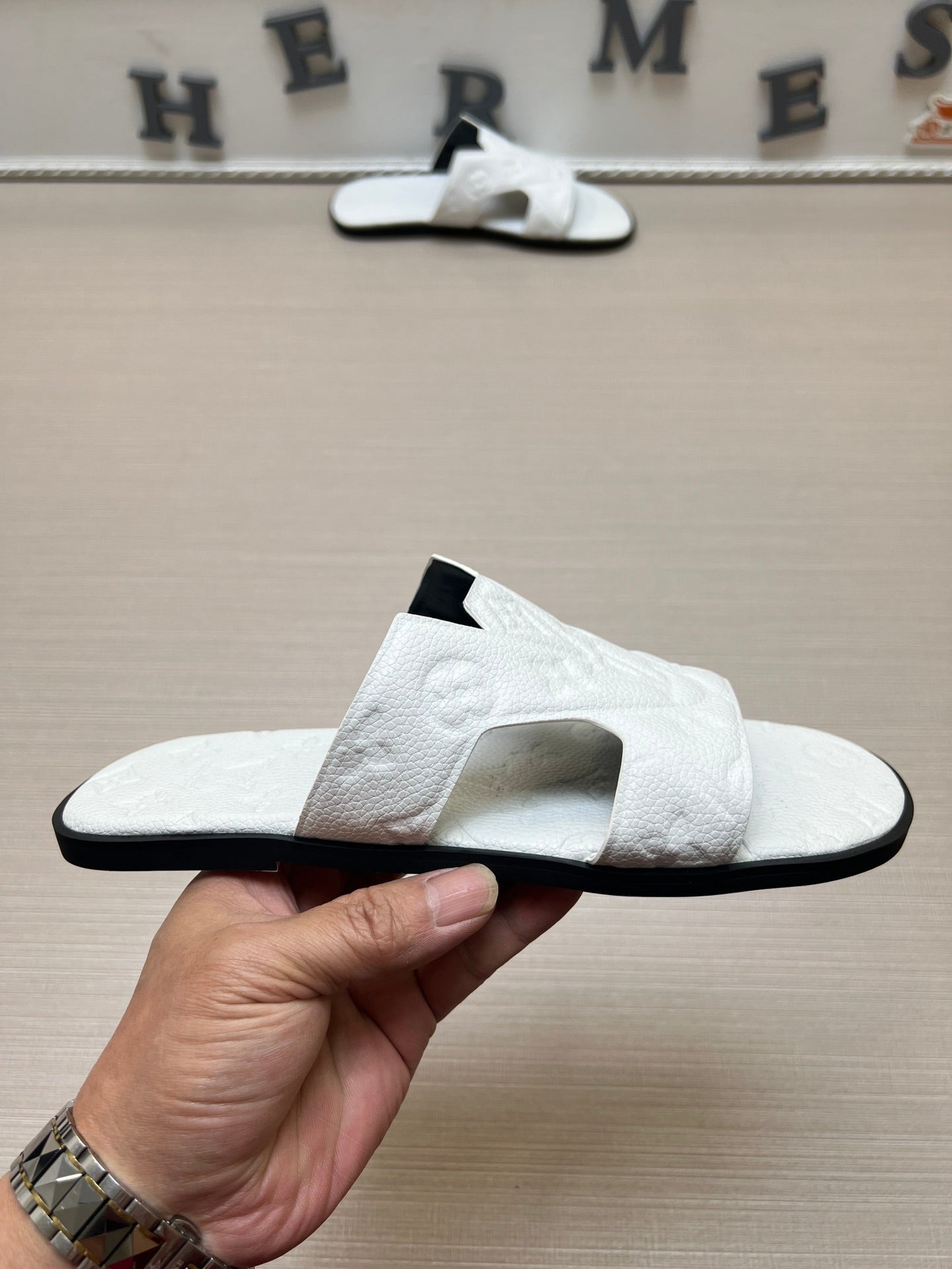 Z5ZE34 Popular slippers