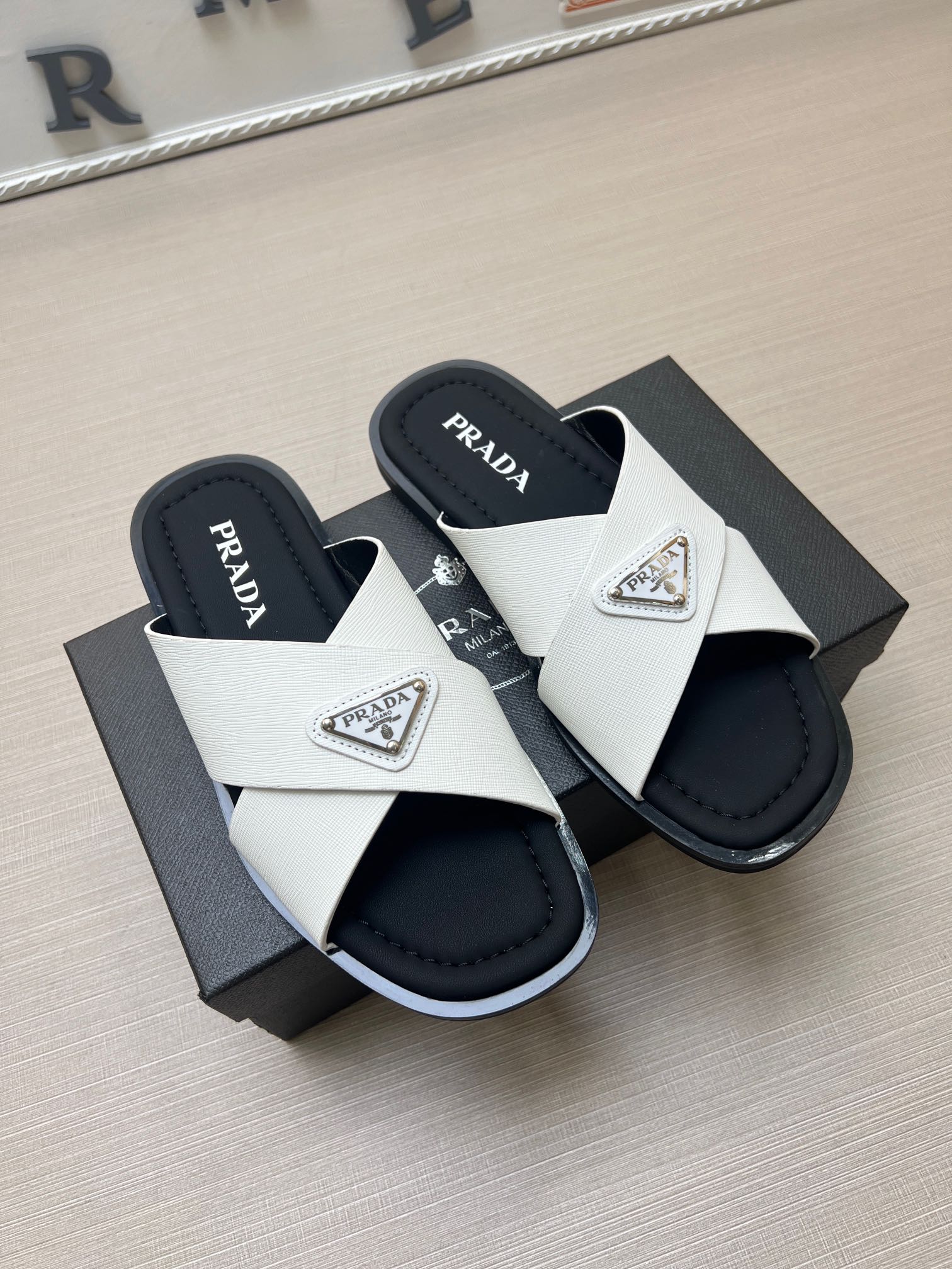 Z5ZPD71 Popular slippers