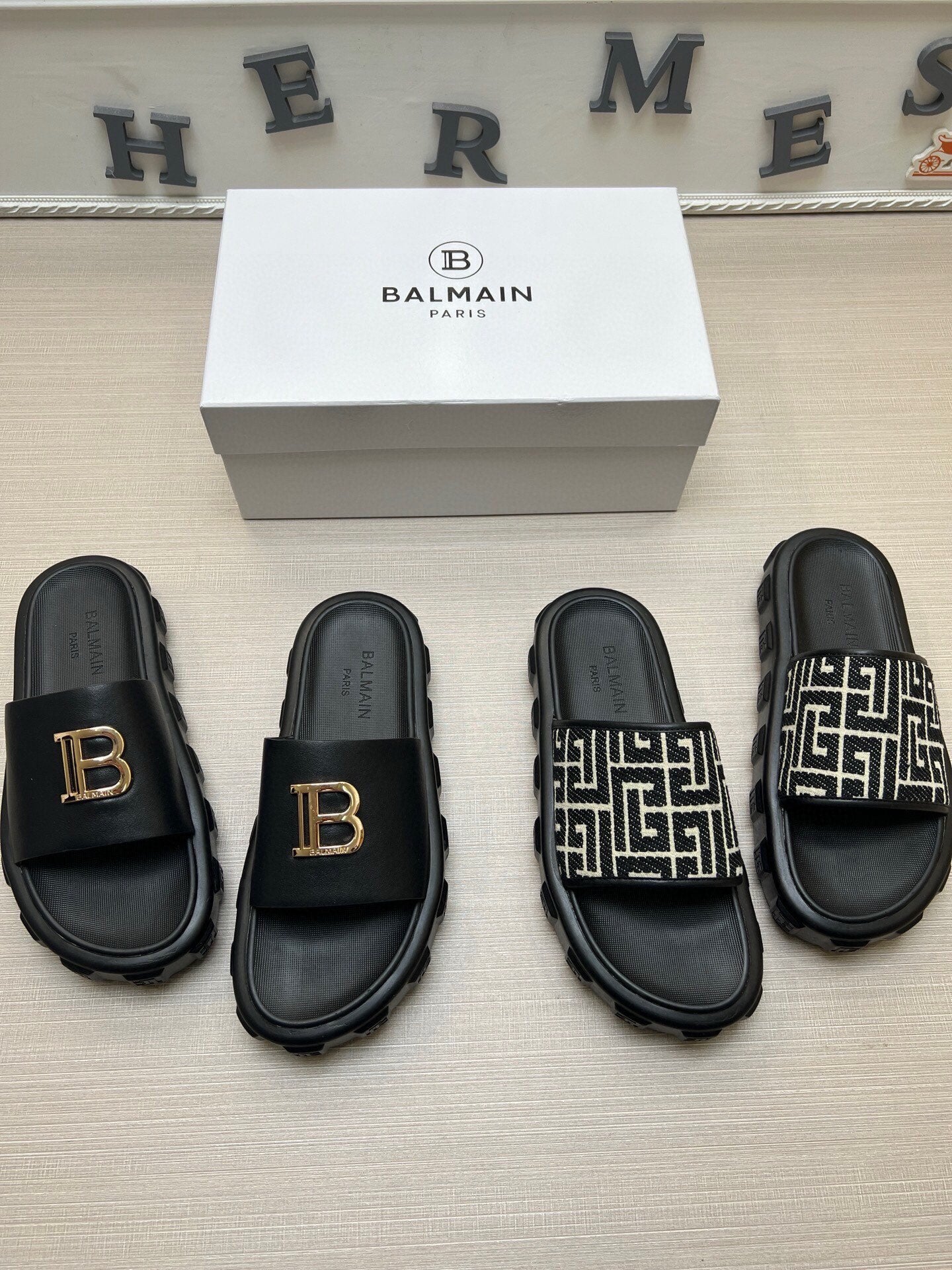 Z5ZA21 Popular slippers