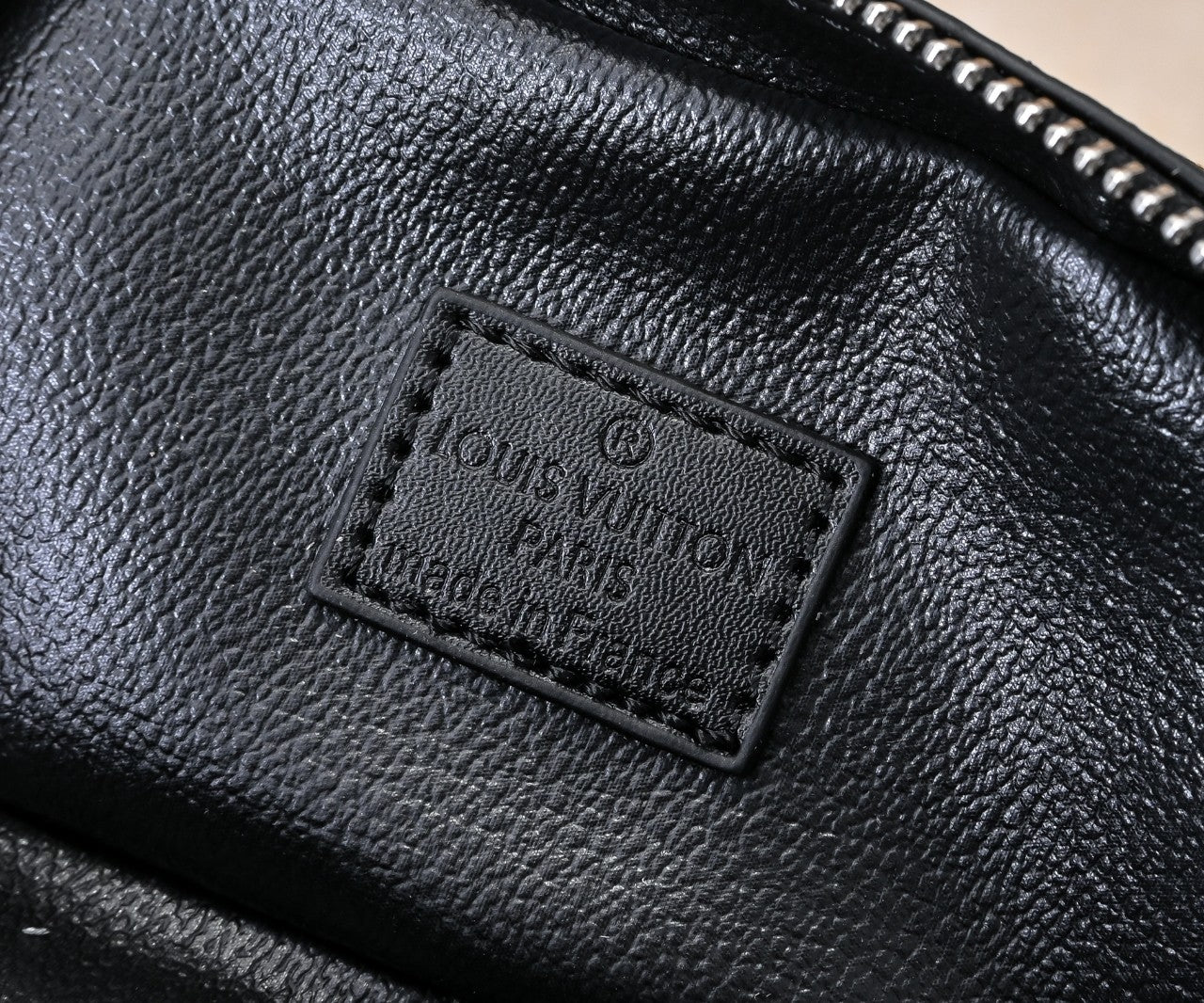B1X45E11 Popular leather bag