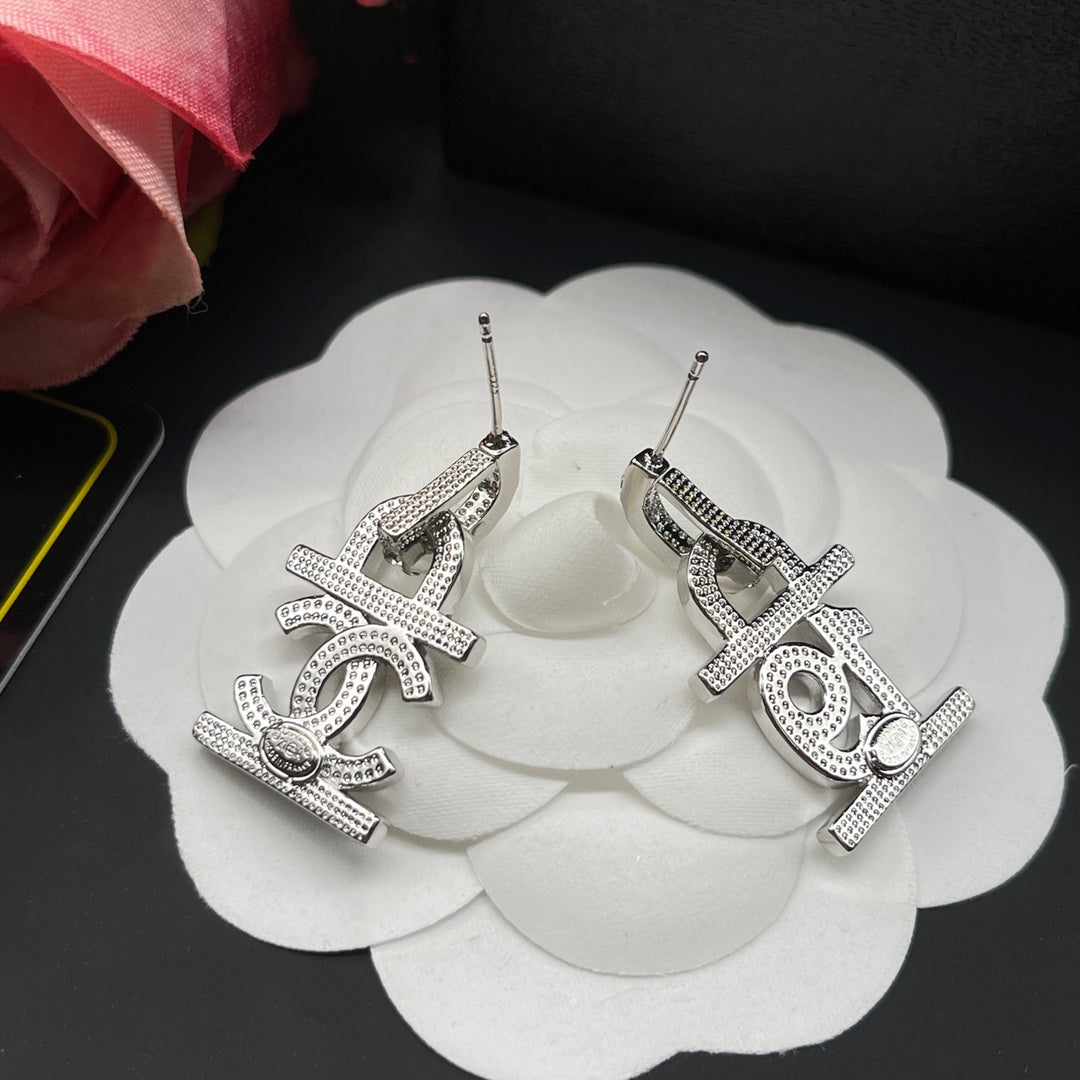 X1Z94C898E Popular  Earrings