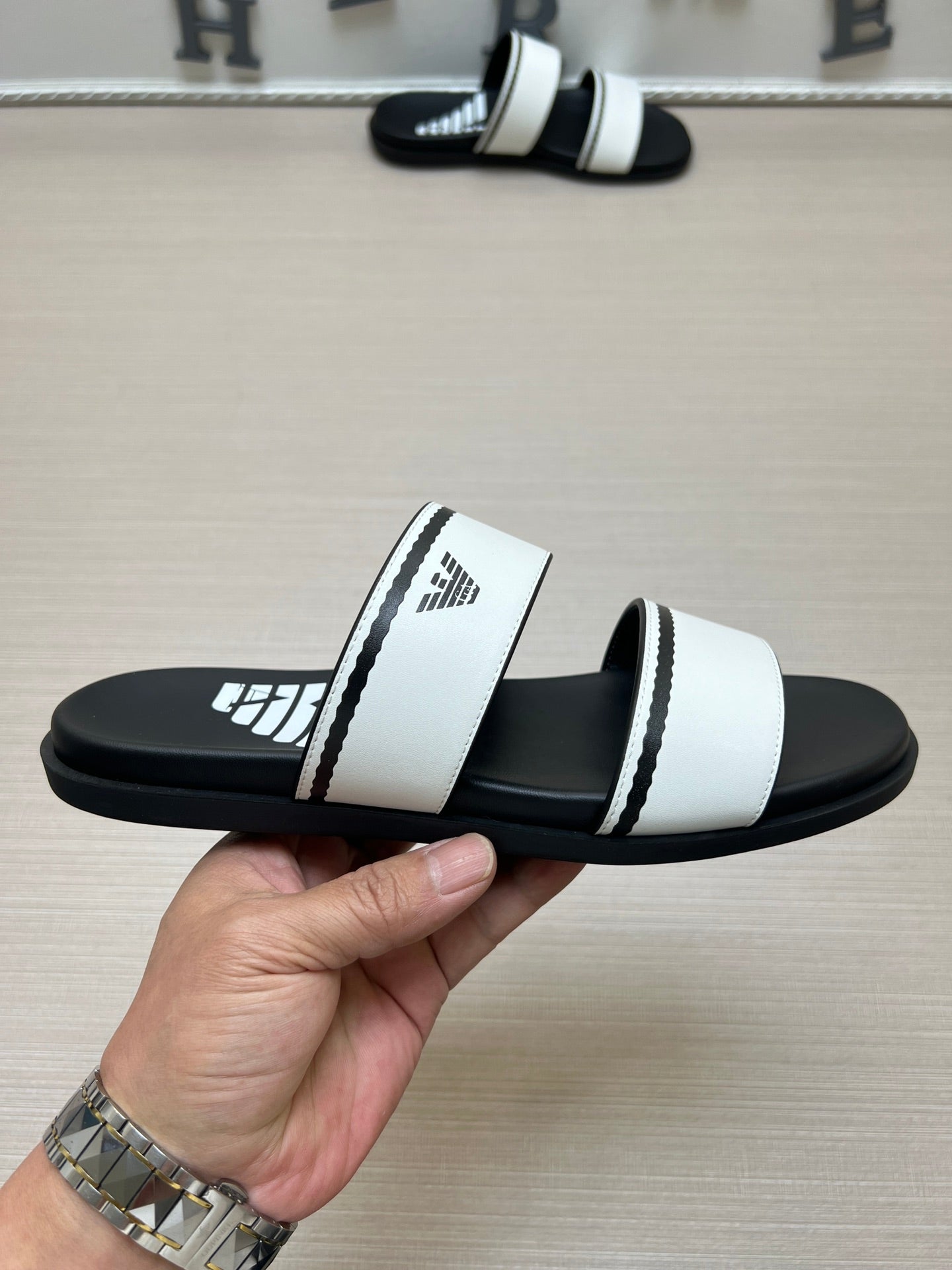 Z5ZA103 Popular slippers