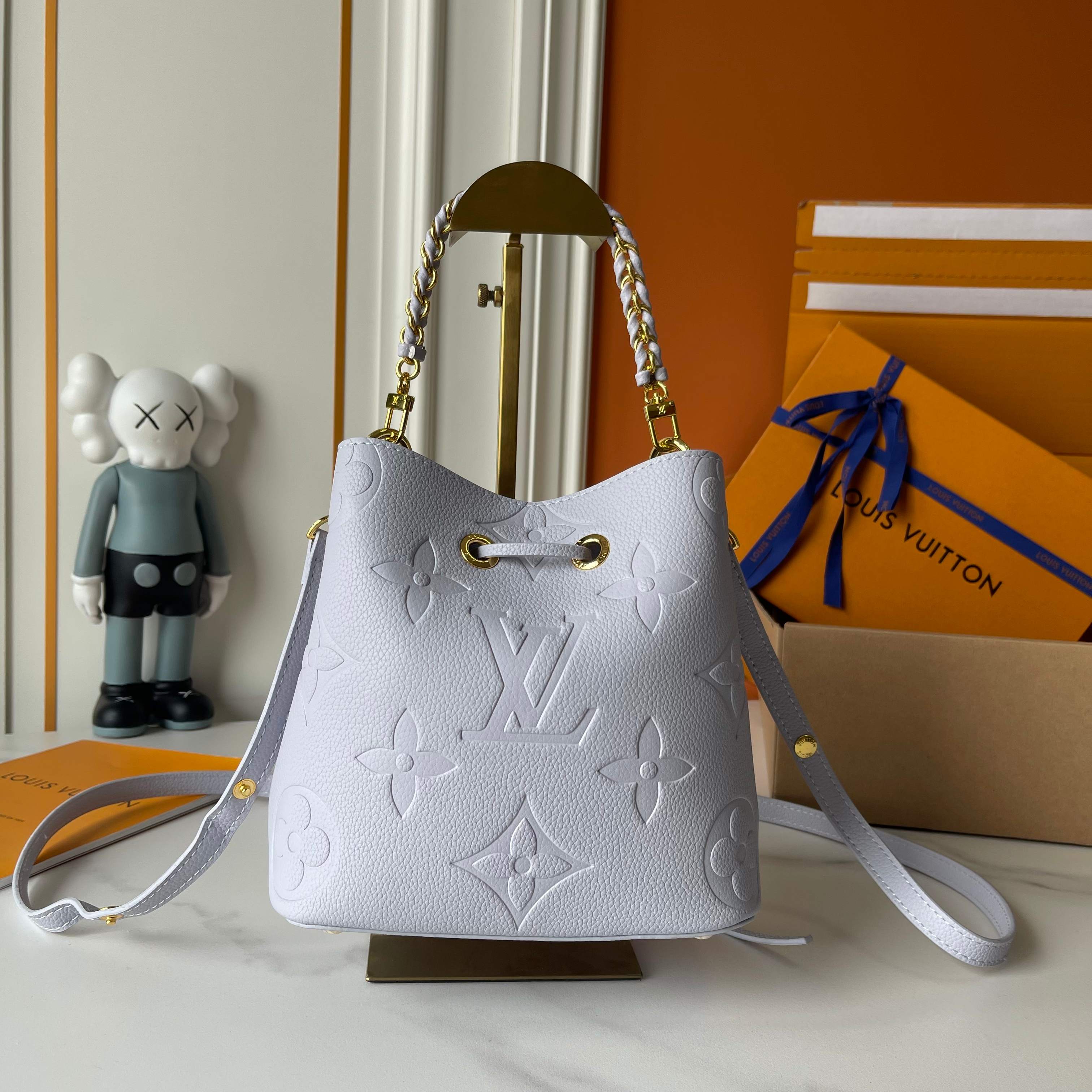 B1R15E33  Popular   leather bag
