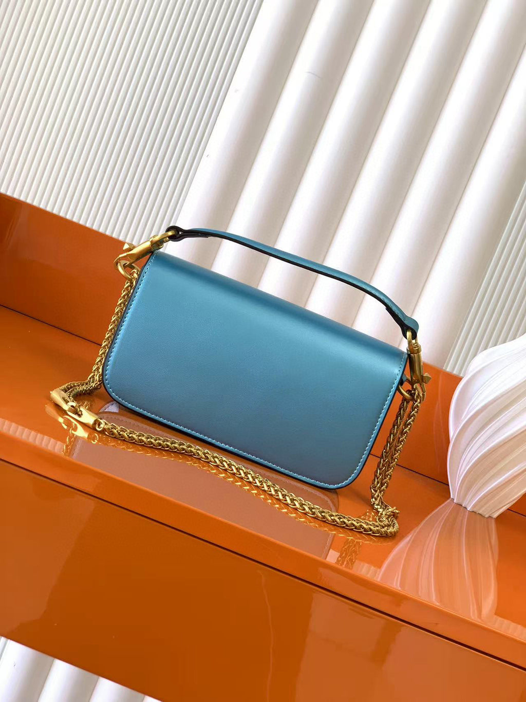 B1P36A30 Popular  leather bag