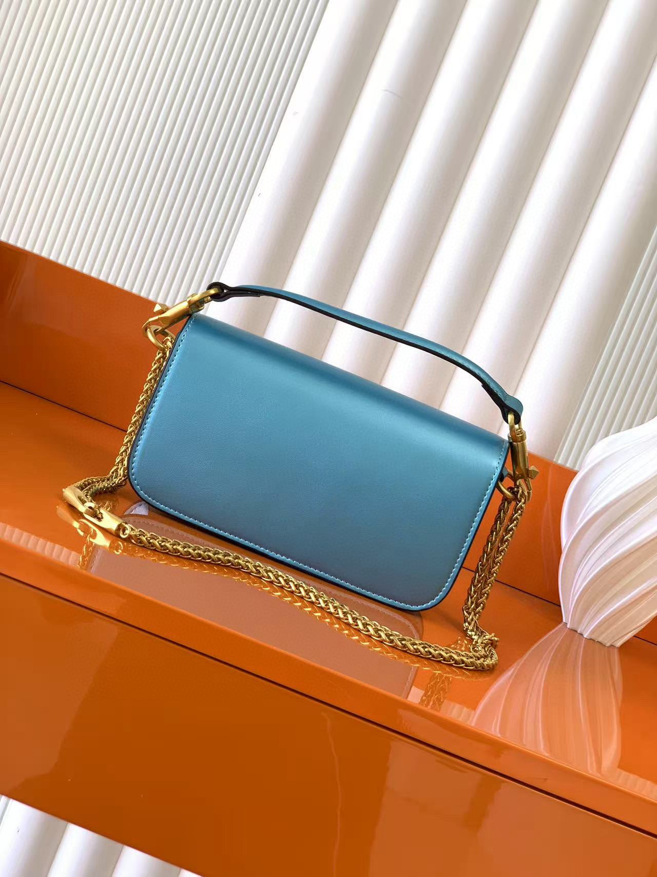 B1P36A30 Popular  leather bag